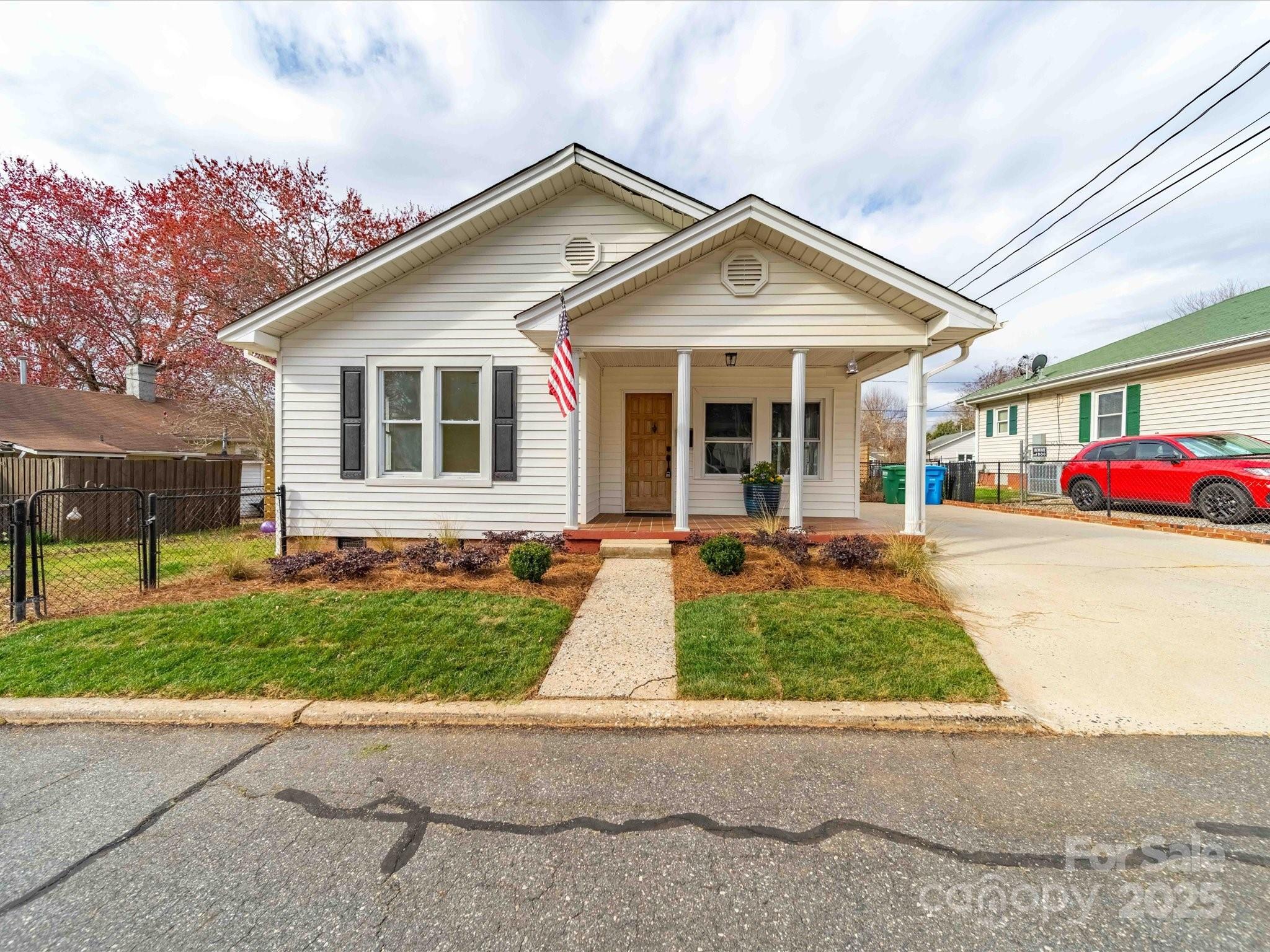 719 Washington Street Property Photo