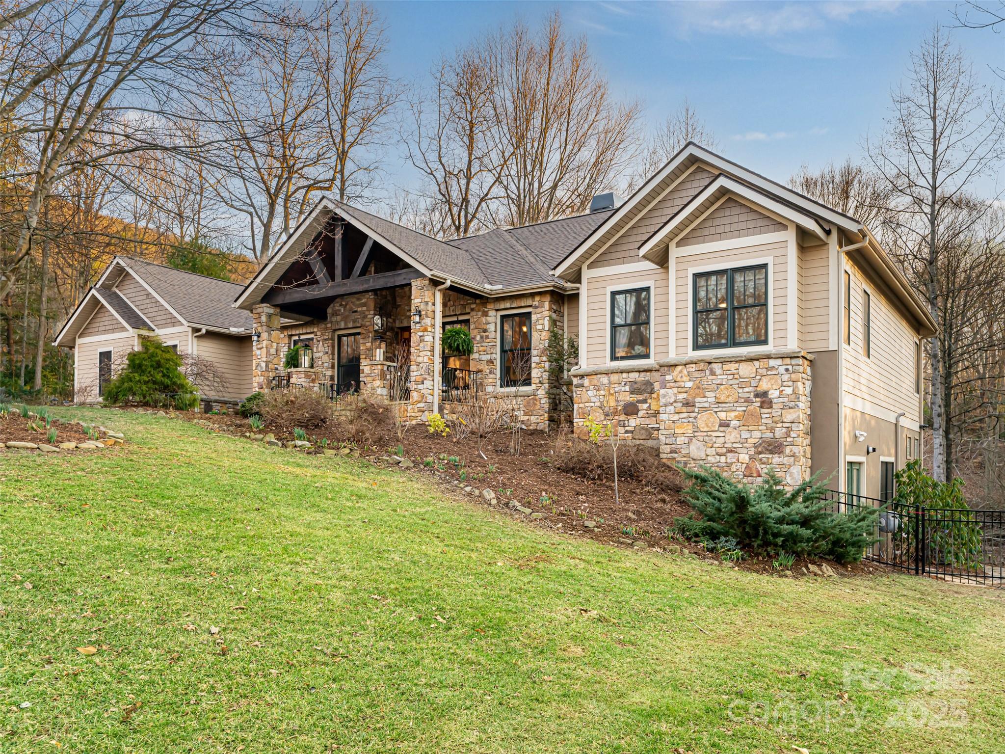 660 Wickhams Fancy Drive Property Photo