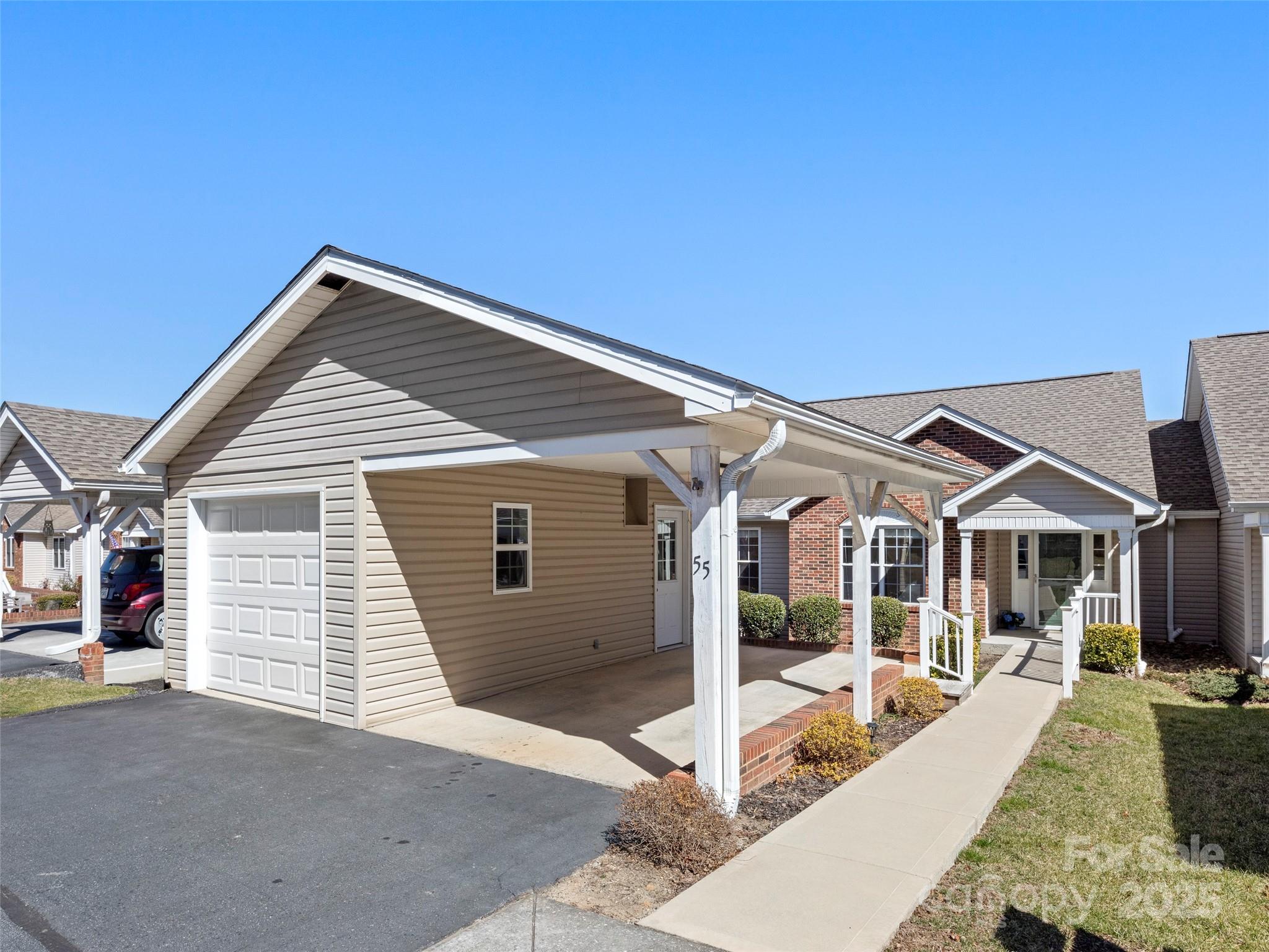 55 S Woodridge View Court Property Photo