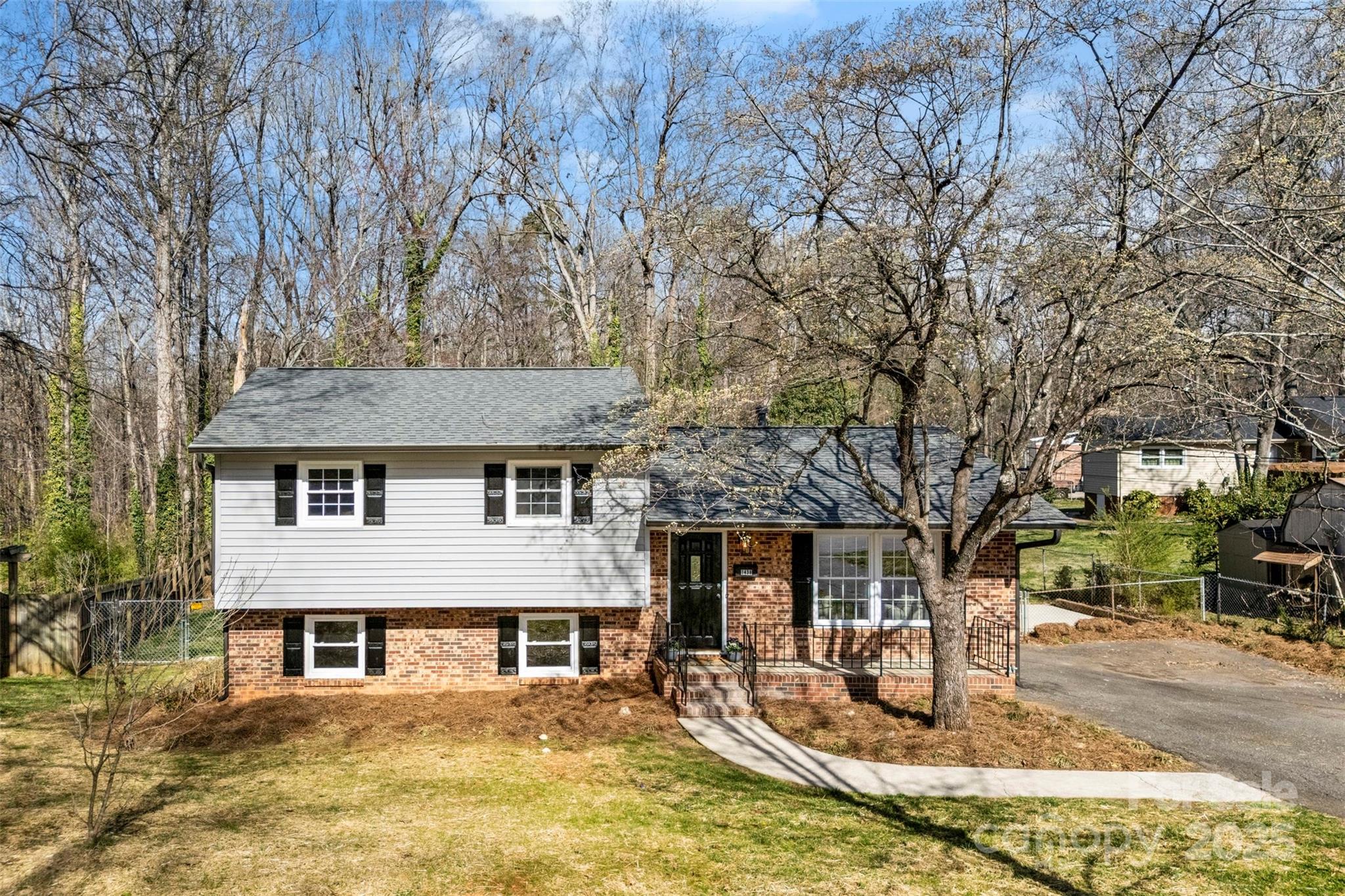 1438 Ridgewood Drive Property Photo