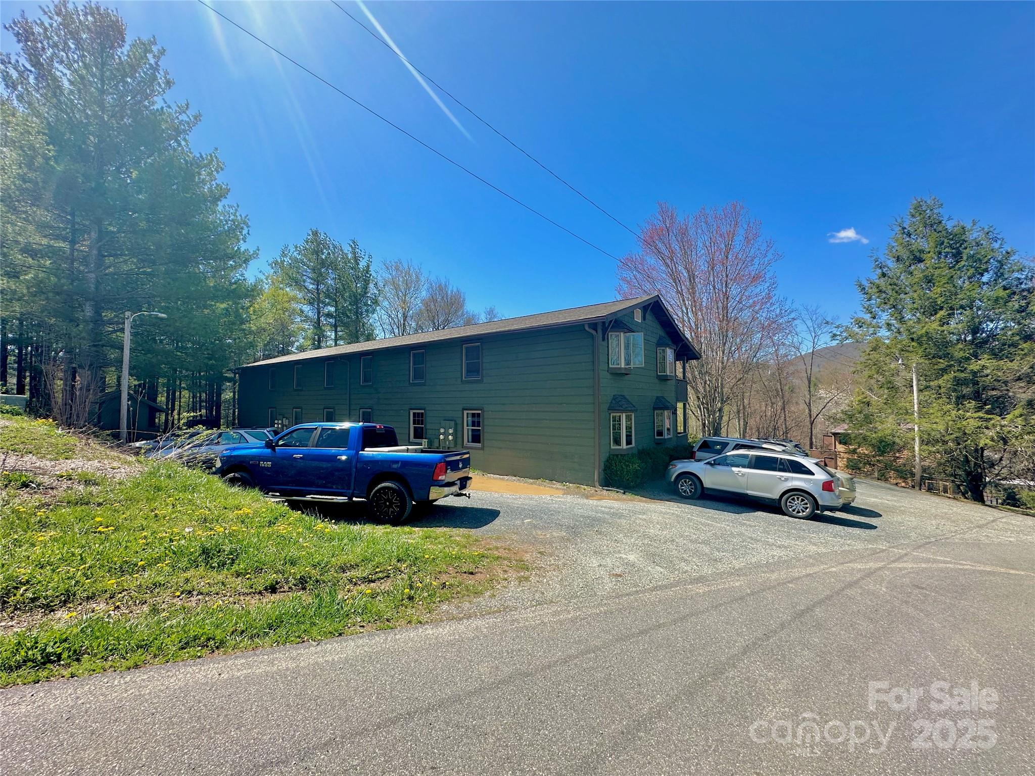 218 Elk Hill Drive 6 Property Photo 10