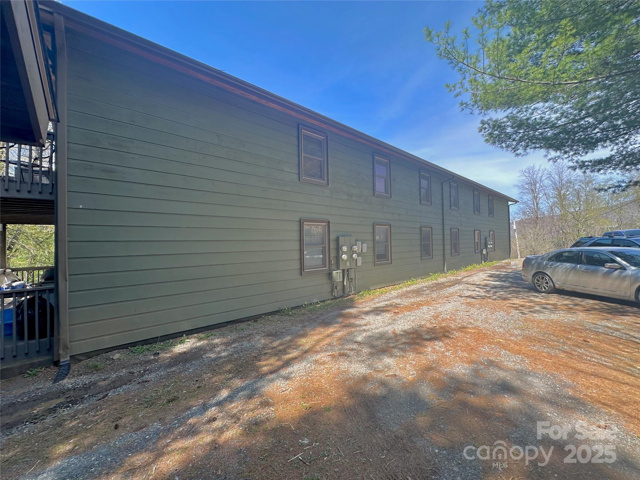 218 Elk Hill Drive 6 Property Photo 11