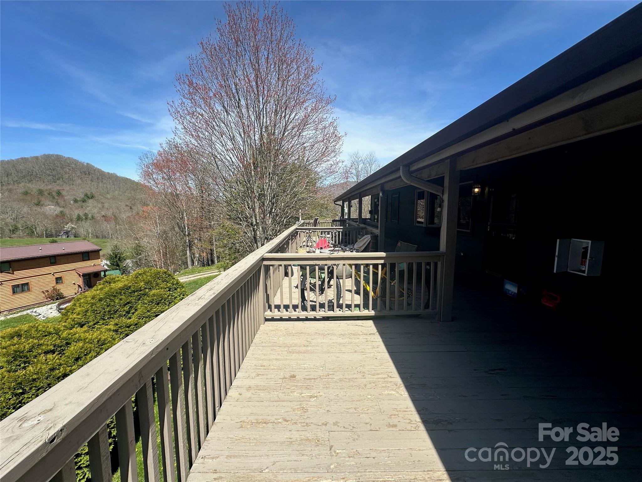 218 Elk Hill Drive 6 Property Photo 14
