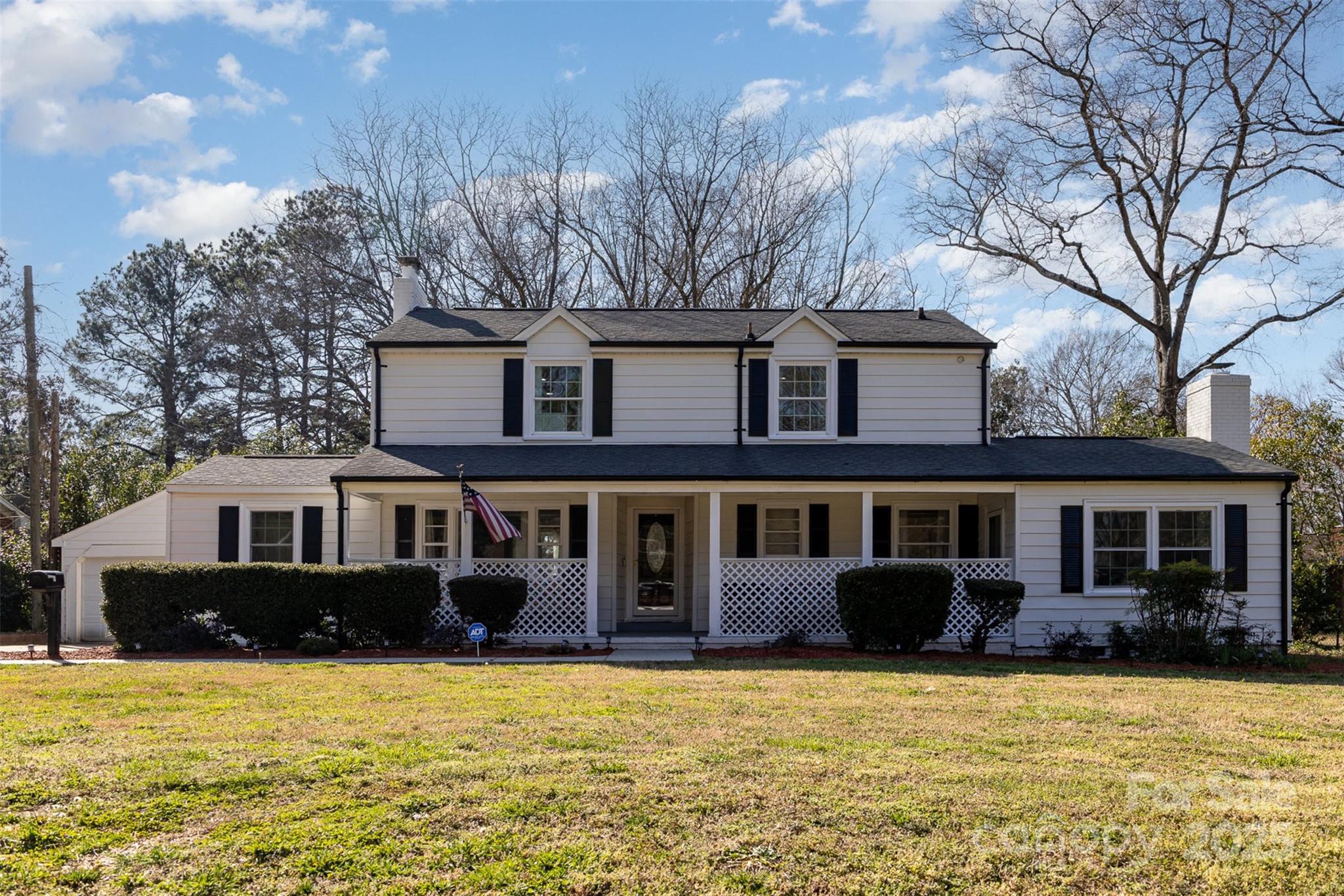 1201 Edgefield Avenue Property Photo