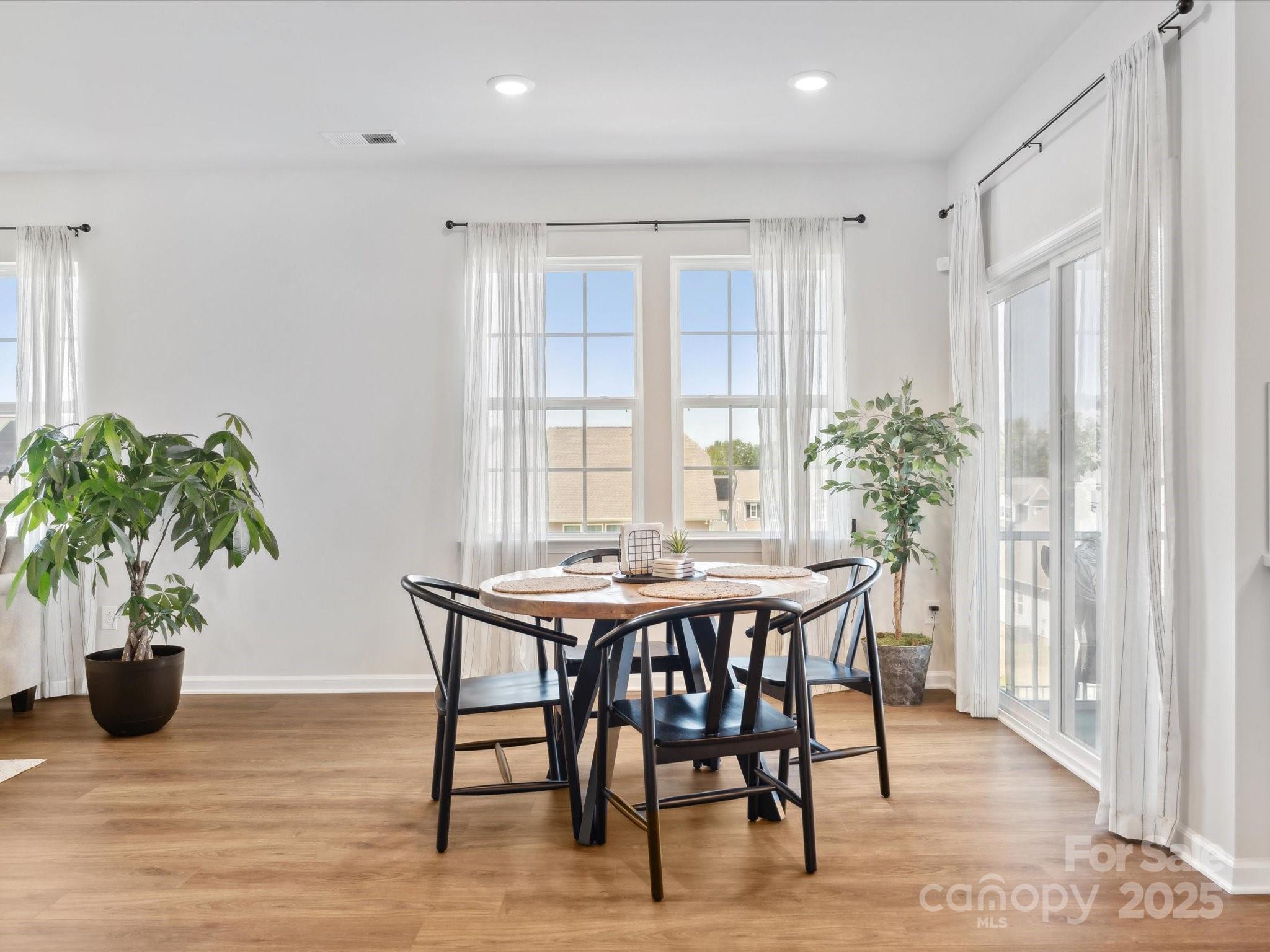 1017 Cheviot Court Property Photo 18