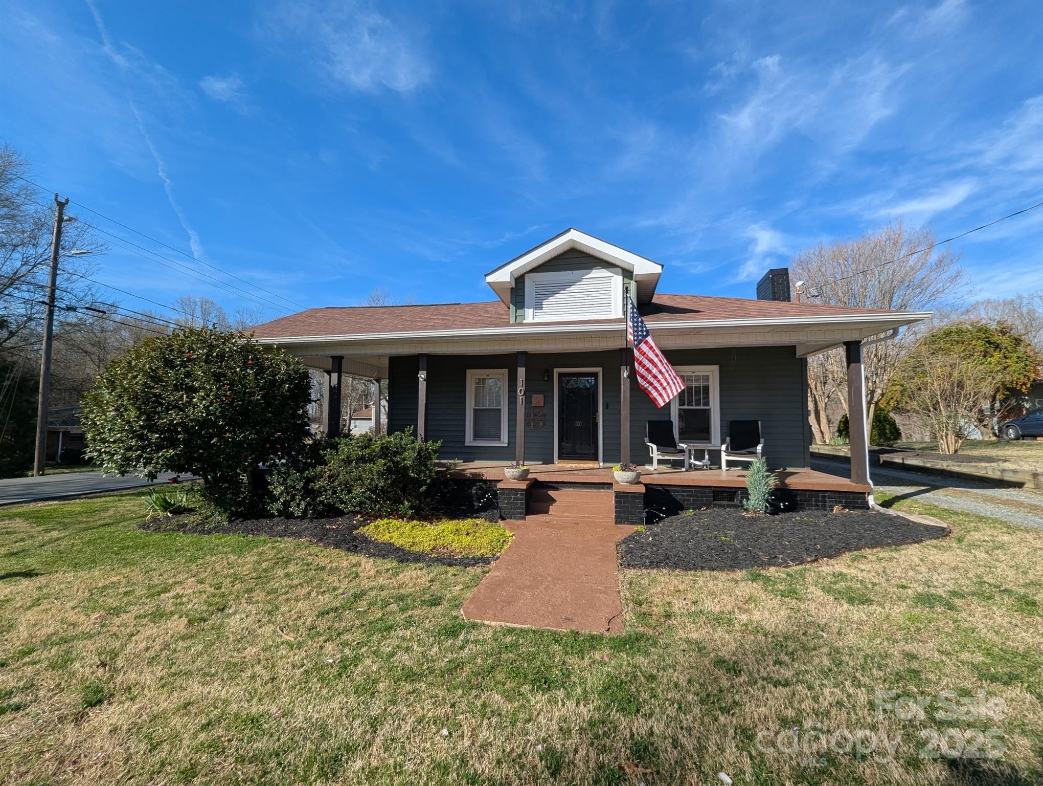101 Sunset Drive Property Photo