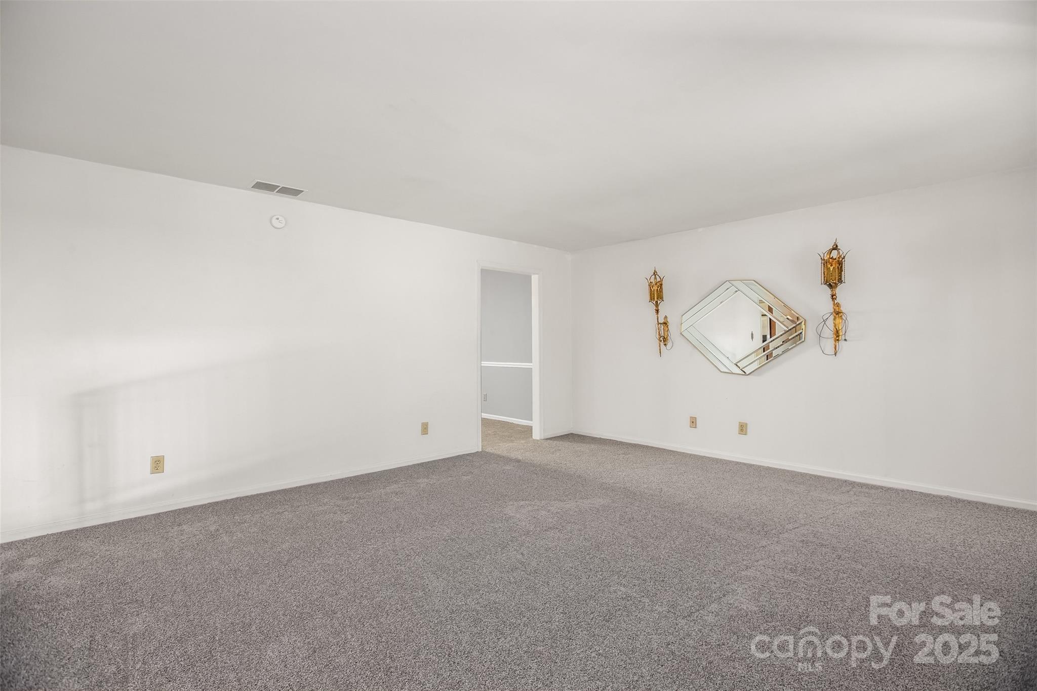 124 Kingston Avenue Property Photo 12