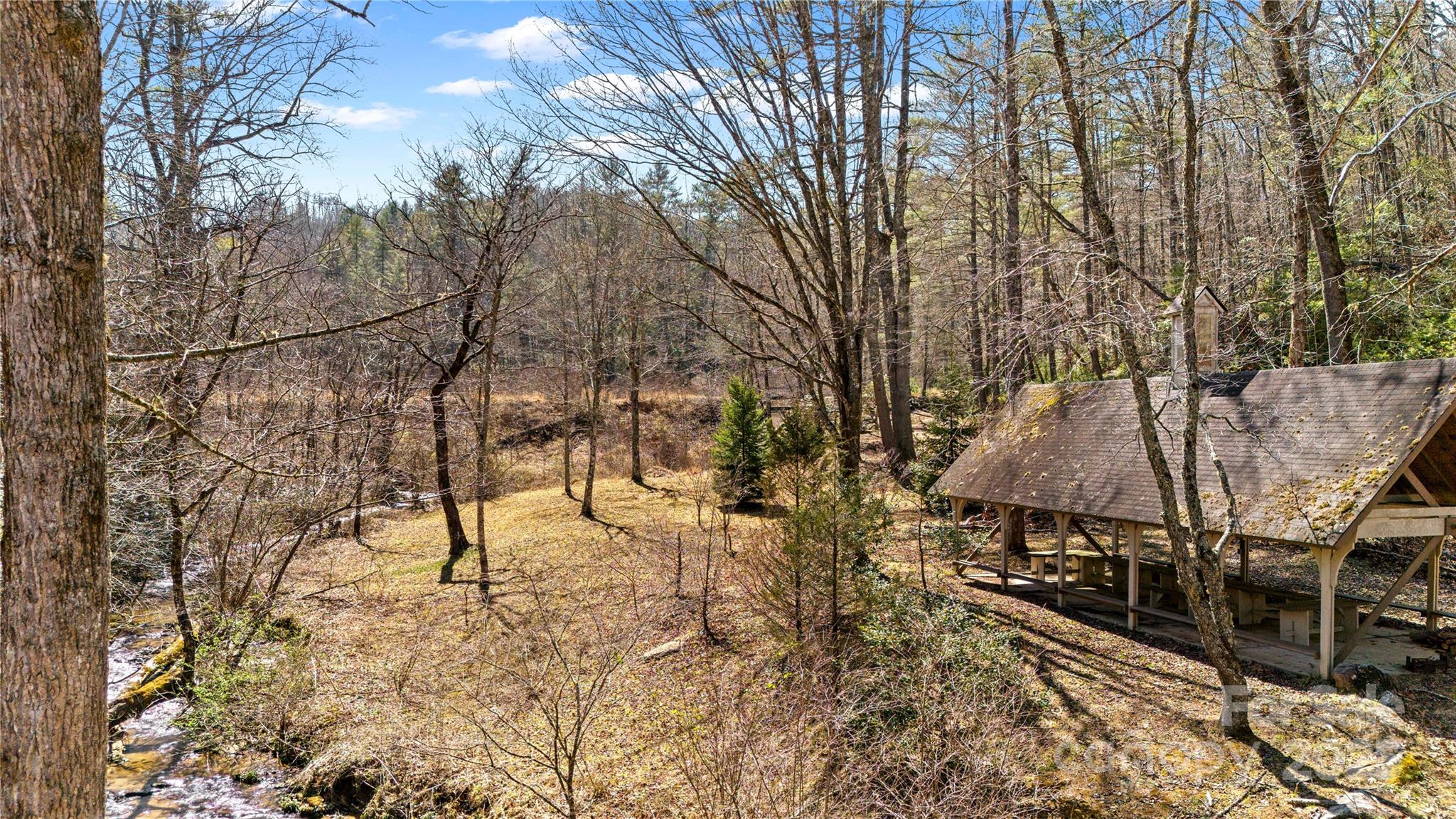 361 Rooster Cove Property Photo 6