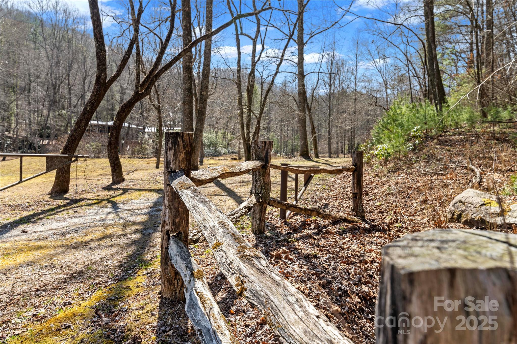 361 Rooster Cove Property Photo 7