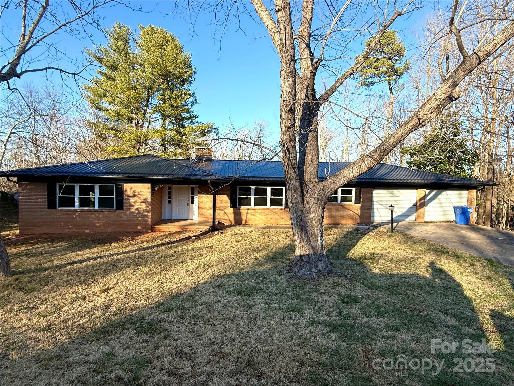 140 Power Street Property Photo