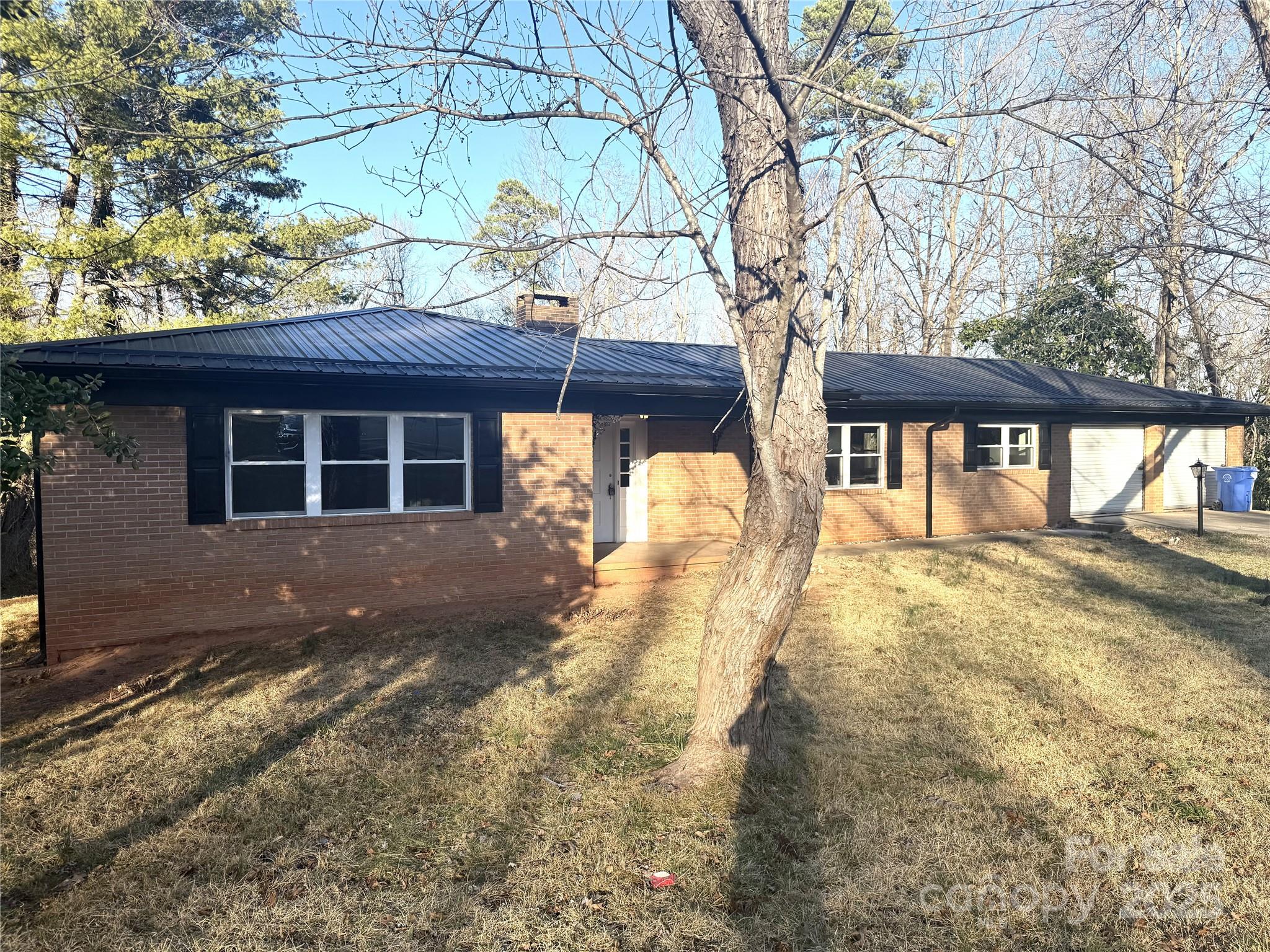 140 Power Street Property Photo 3
