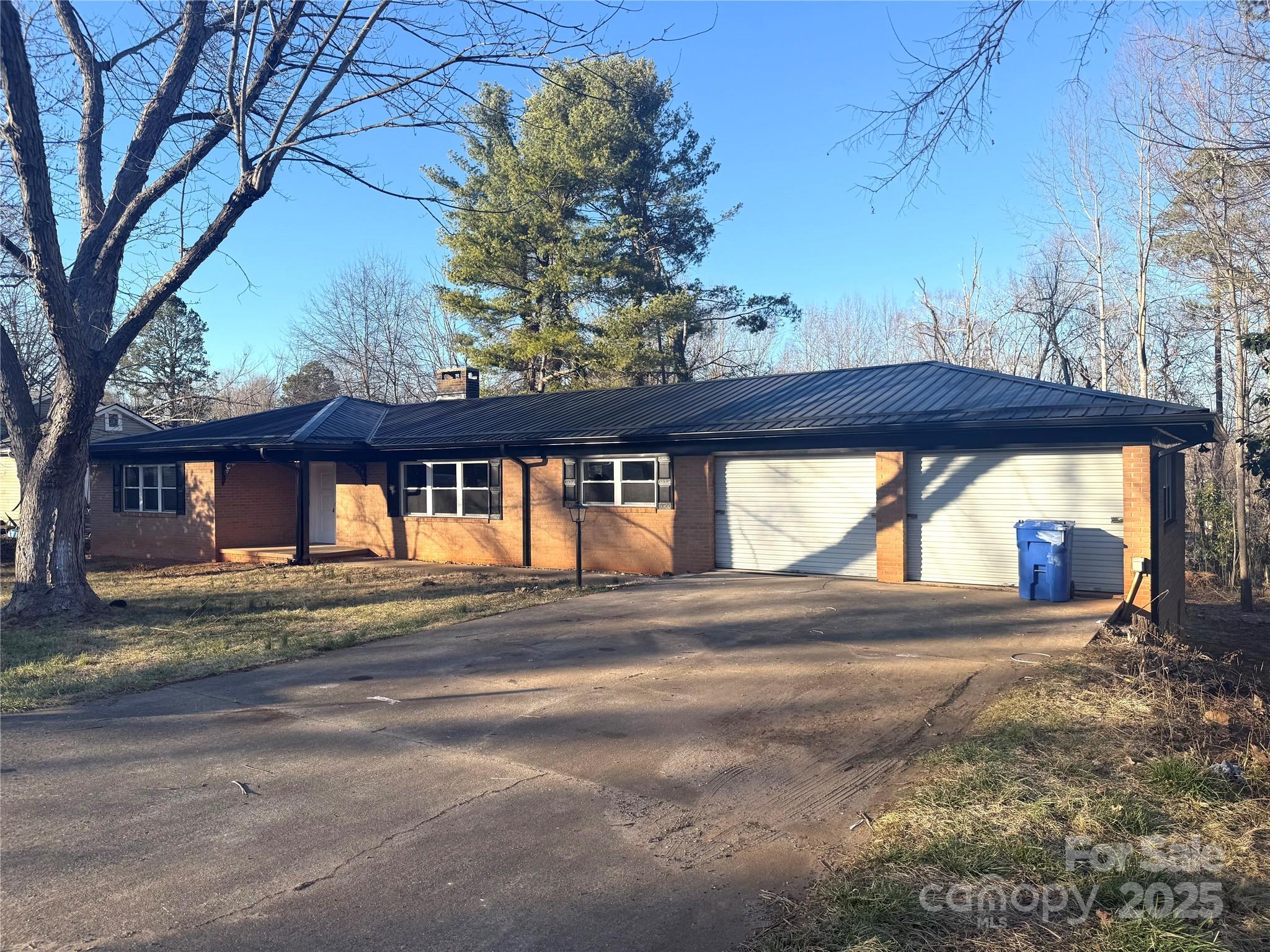 140 Power Street Property Photo 5