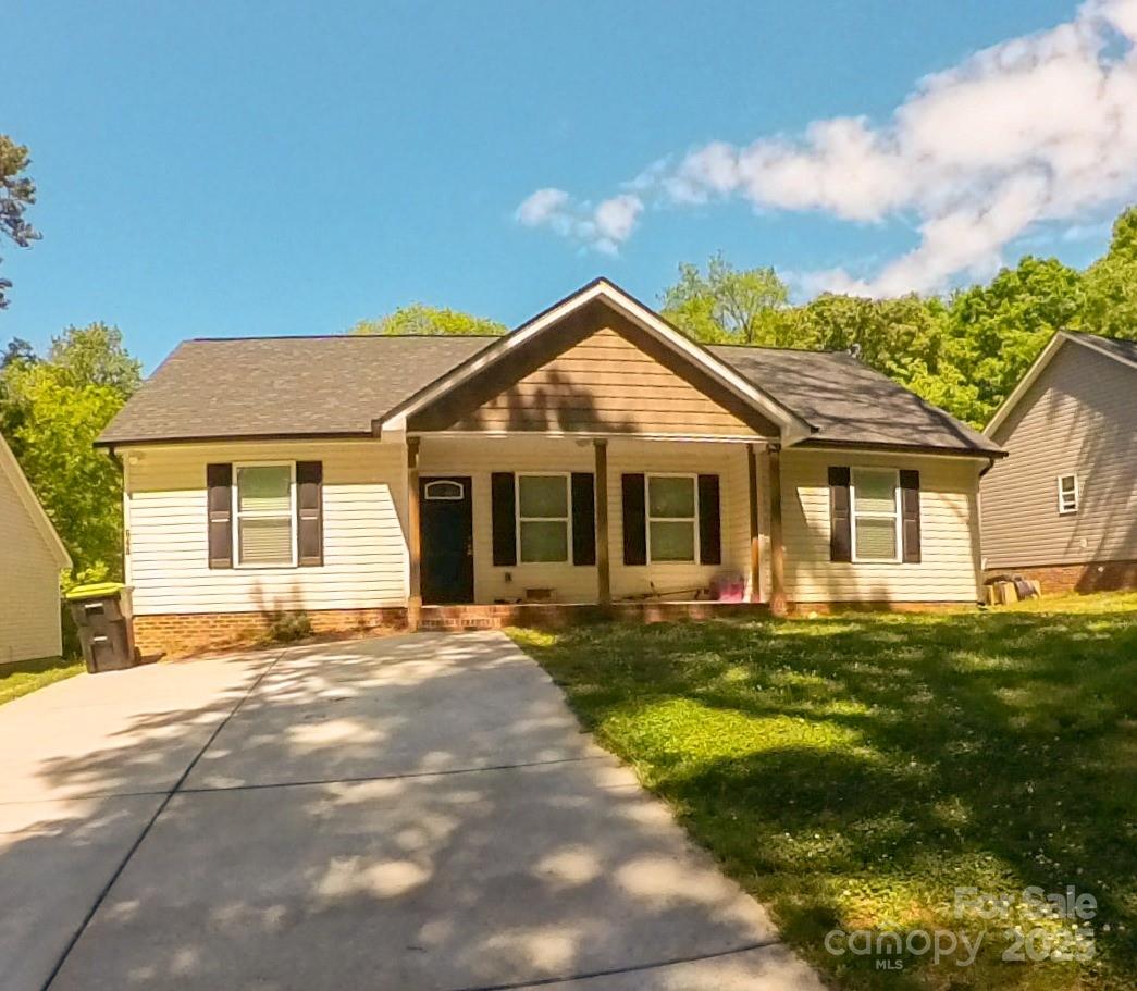 648 E Ketchie Street Property Photo 1