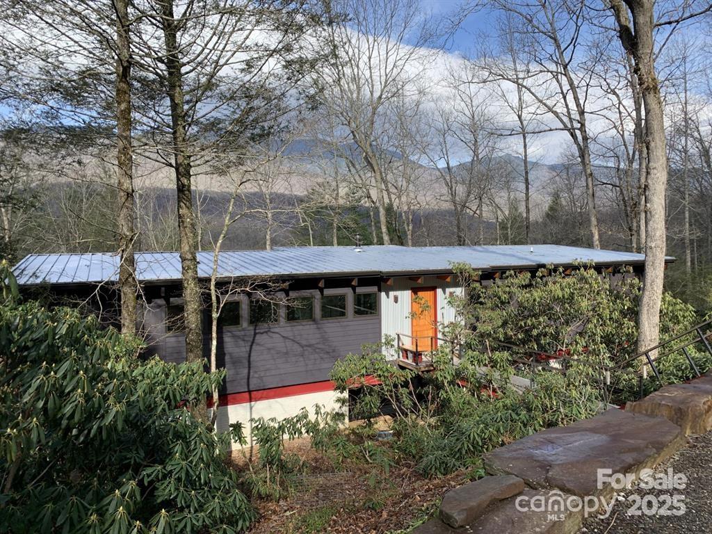 448 Mt. Mitchell Drive Property Photo 1