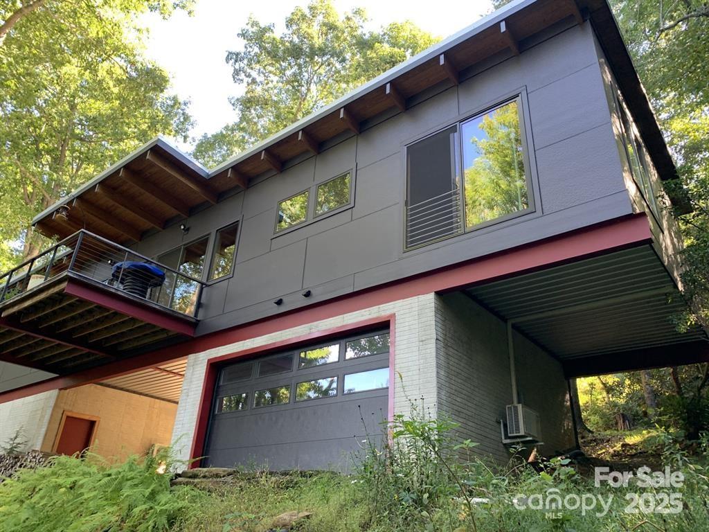 448 Mt. Mitchell Drive Property Photo 5