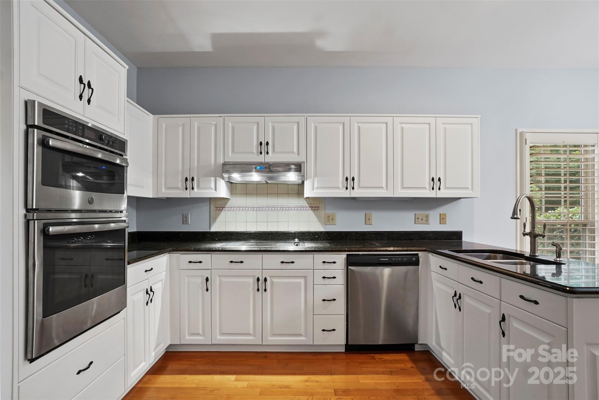 8731 Sheltonham Way Property Photo 14