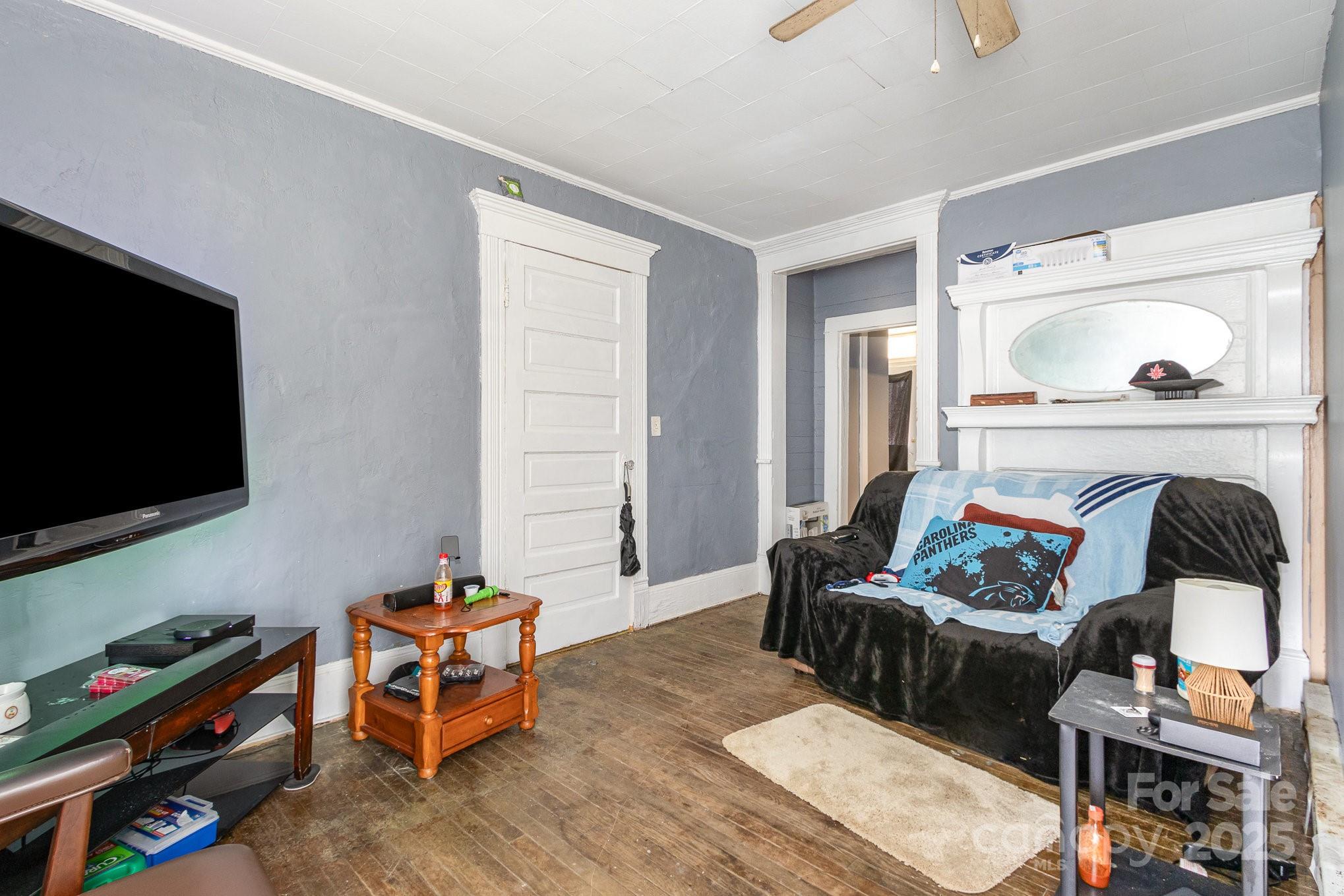 616 N Mebane Street Property Photo 11