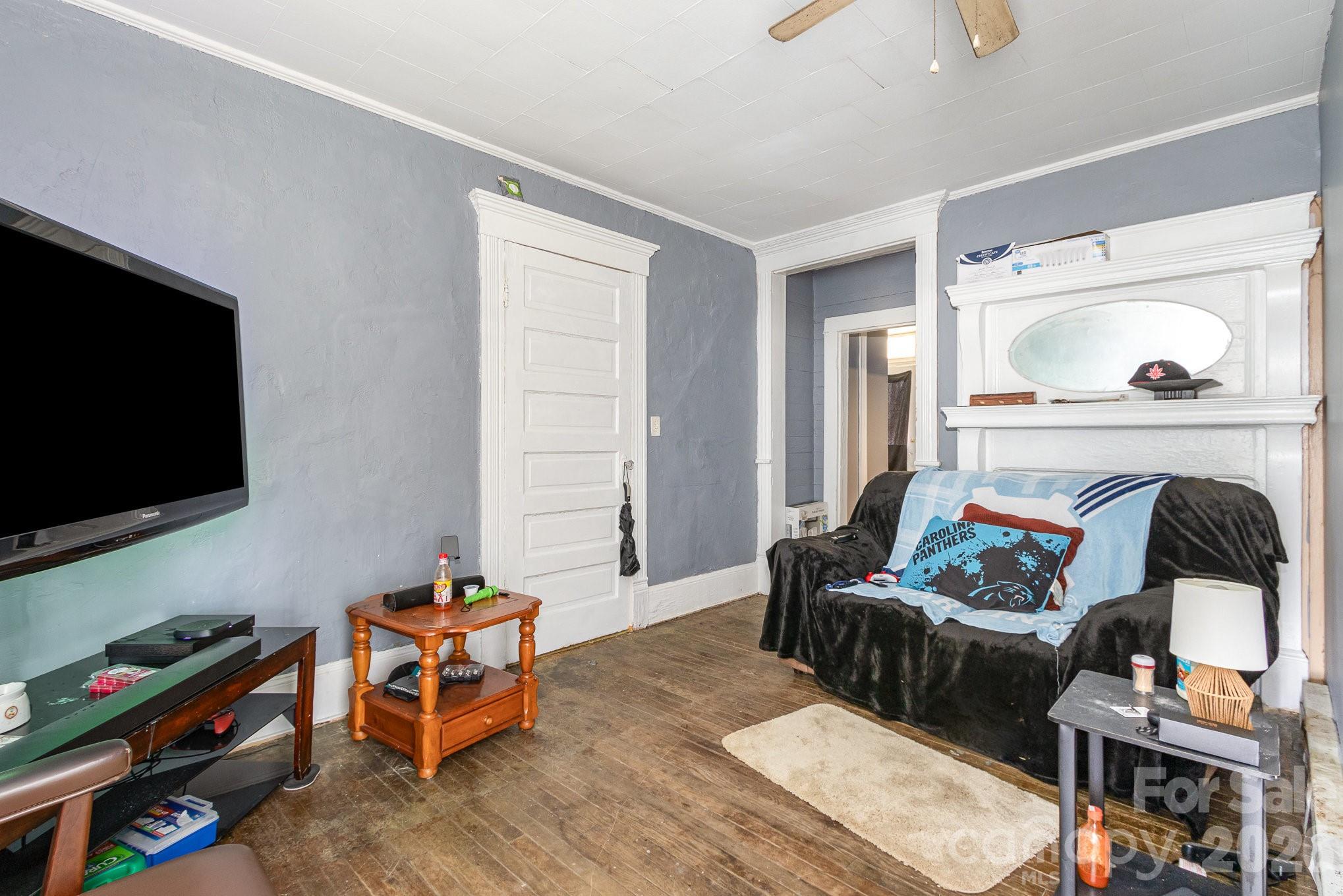 616 N Mebane Street Property Photo 11
