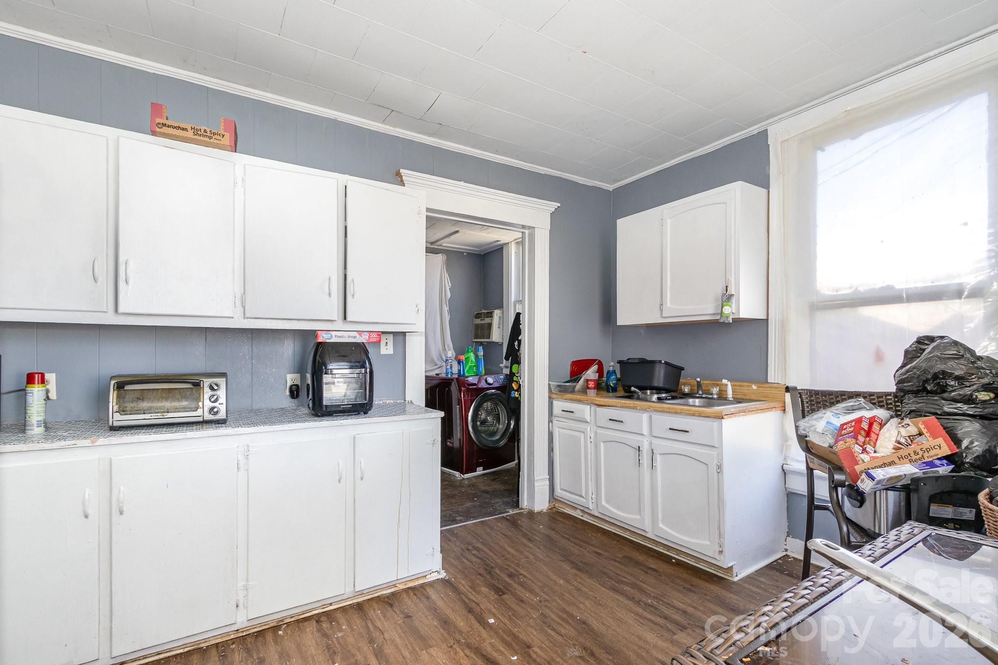 616 N Mebane Street Property Photo 13
