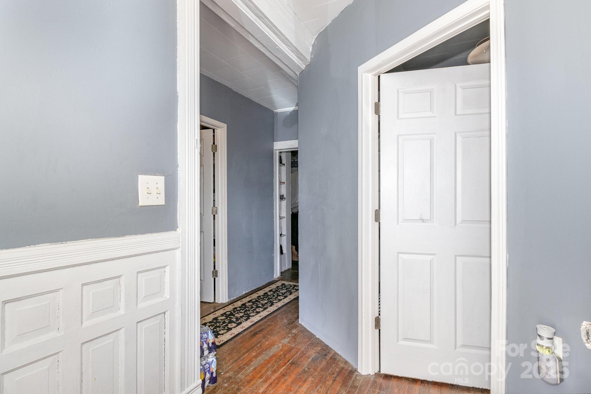 616 N Mebane Street Property Photo 16