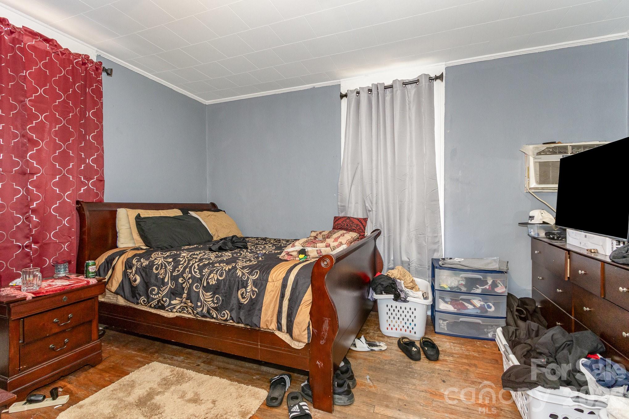 616 N Mebane Street Property Photo 17