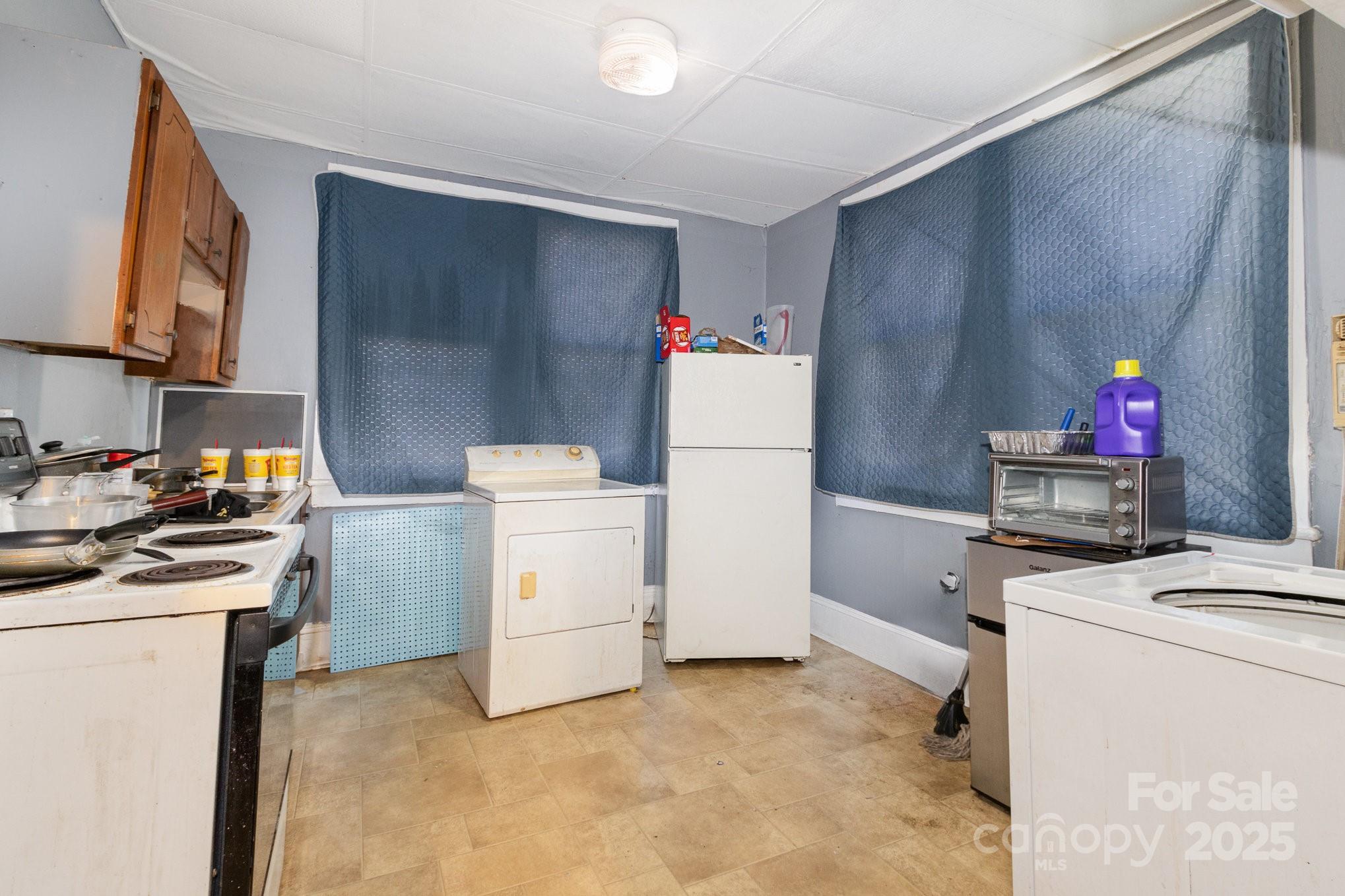 616 N Mebane Street Property Photo 22