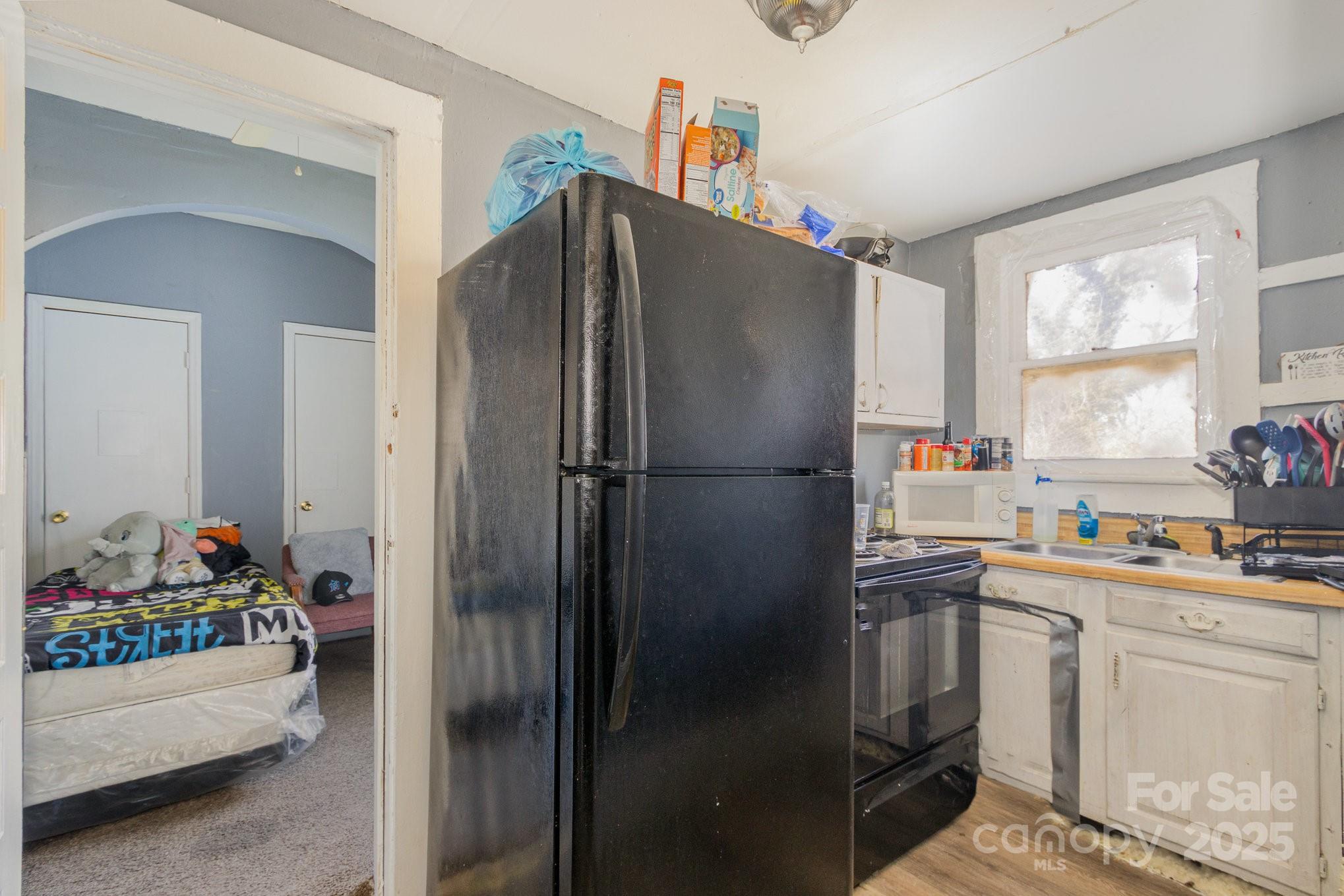 616 N Mebane Street Property Photo 27
