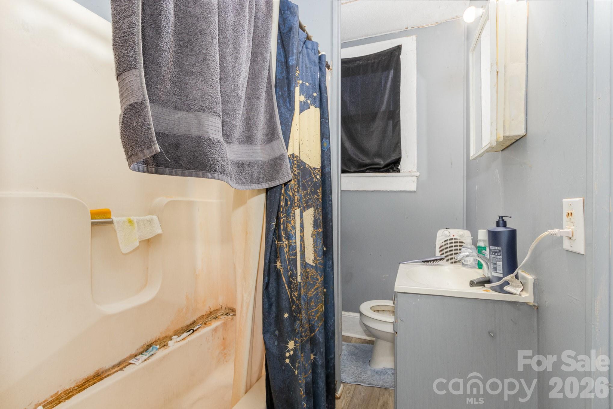 616 N Mebane Street Property Photo 35