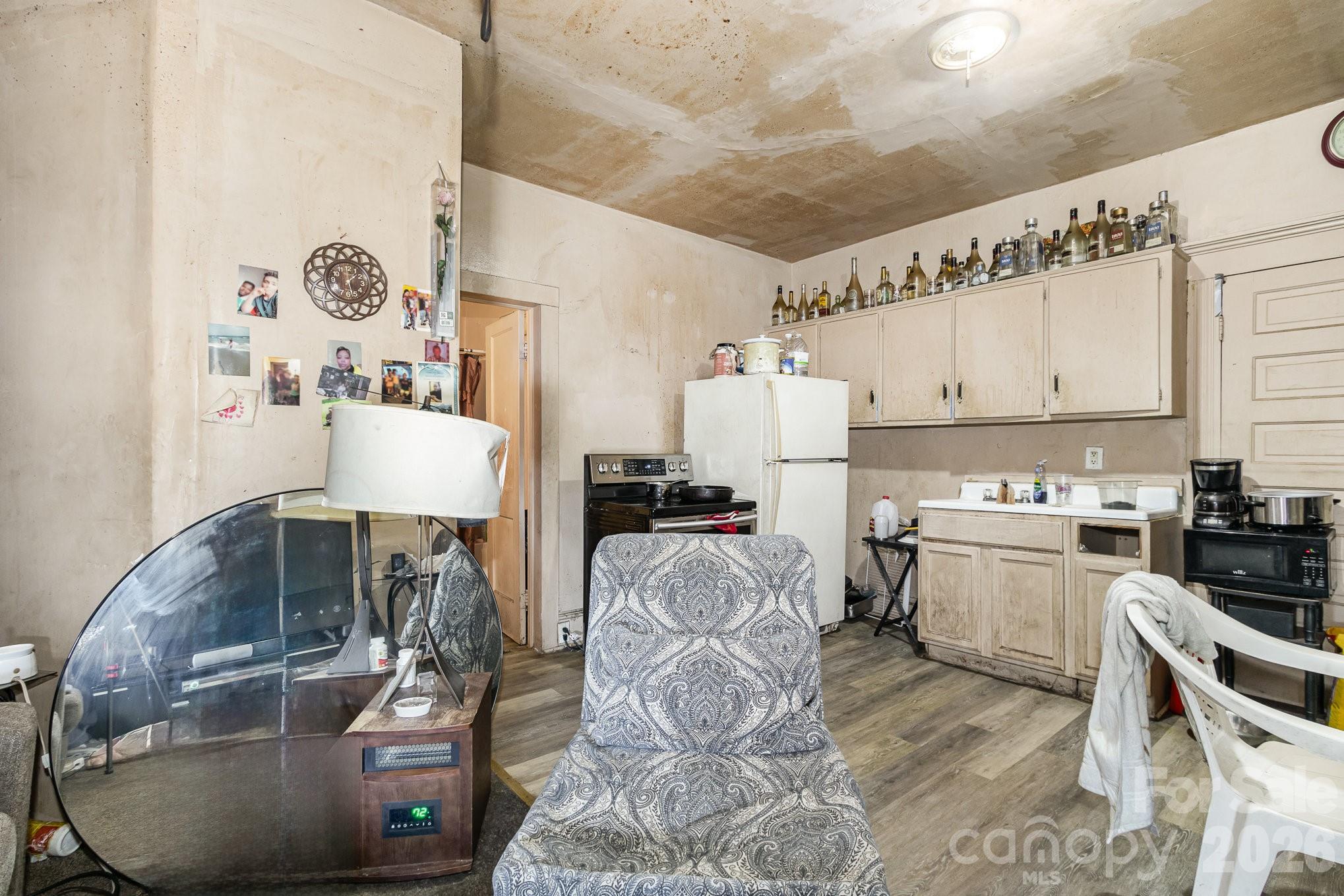 616 N Mebane Street Property Photo 38