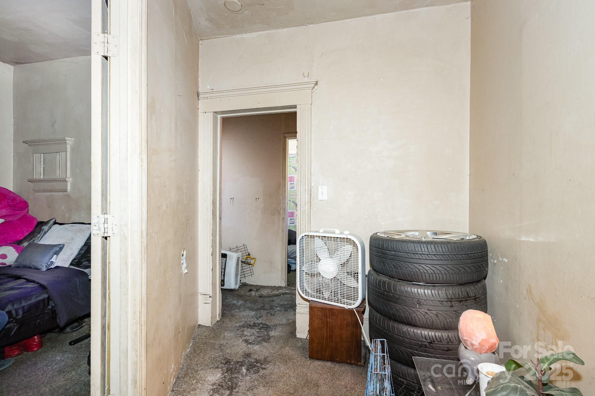 616 N Mebane Street Property Photo 44