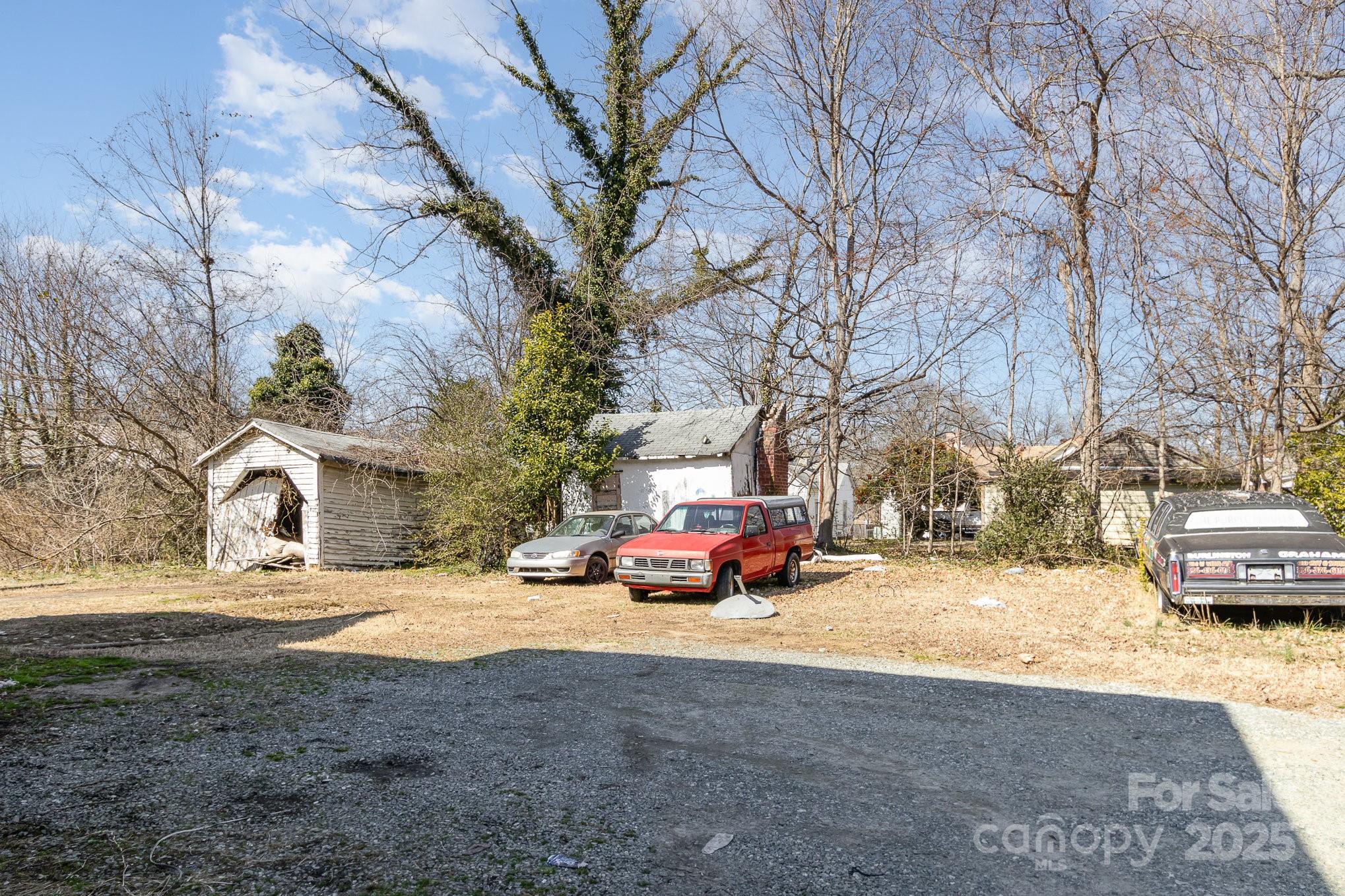616 N Mebane Street Property Photo 47