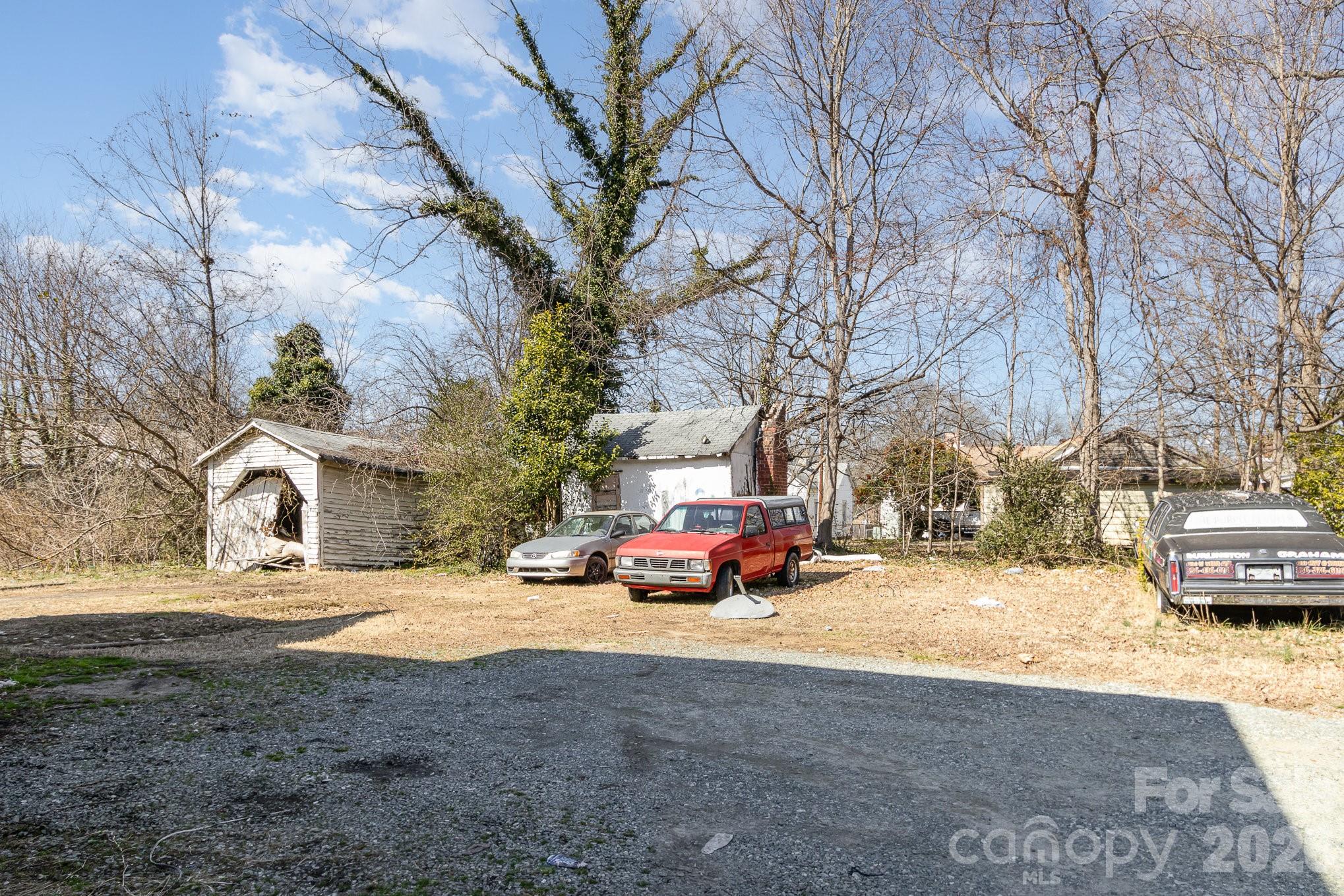616 N Mebane Street Property Photo 47