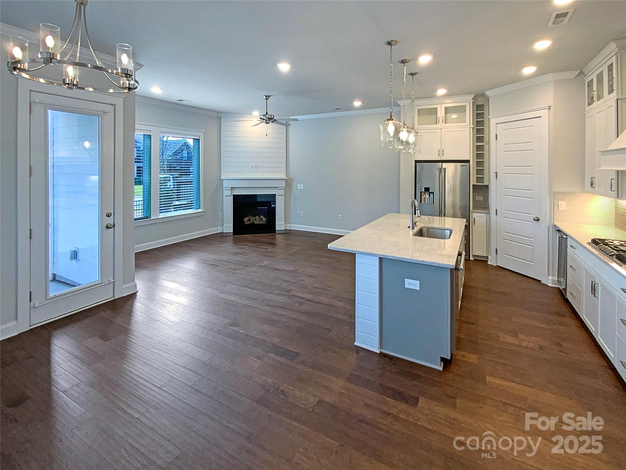 11005 Cobb Creek Court Property Photo 4