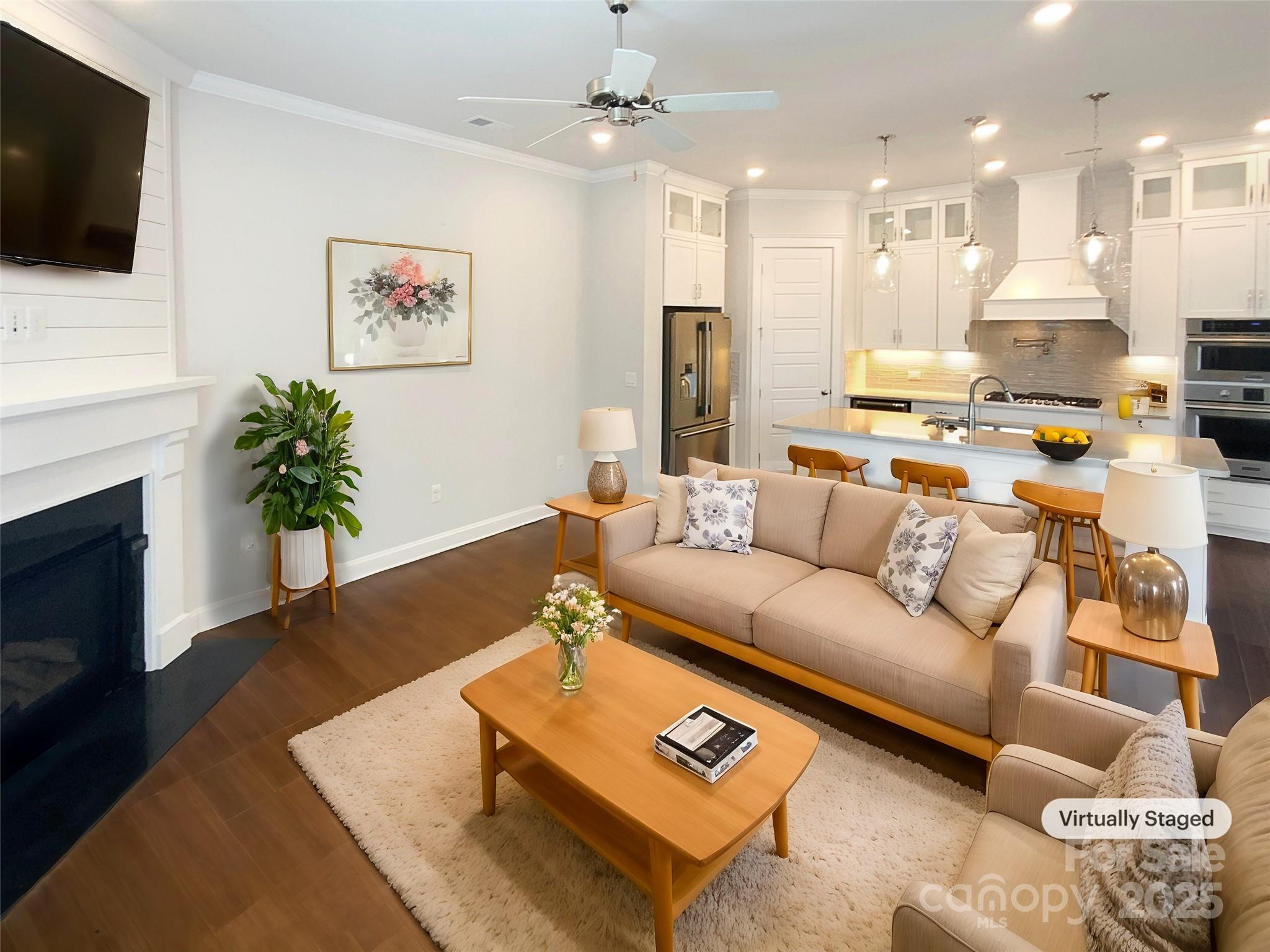 11005 Cobb Creek Court Property Photo 6