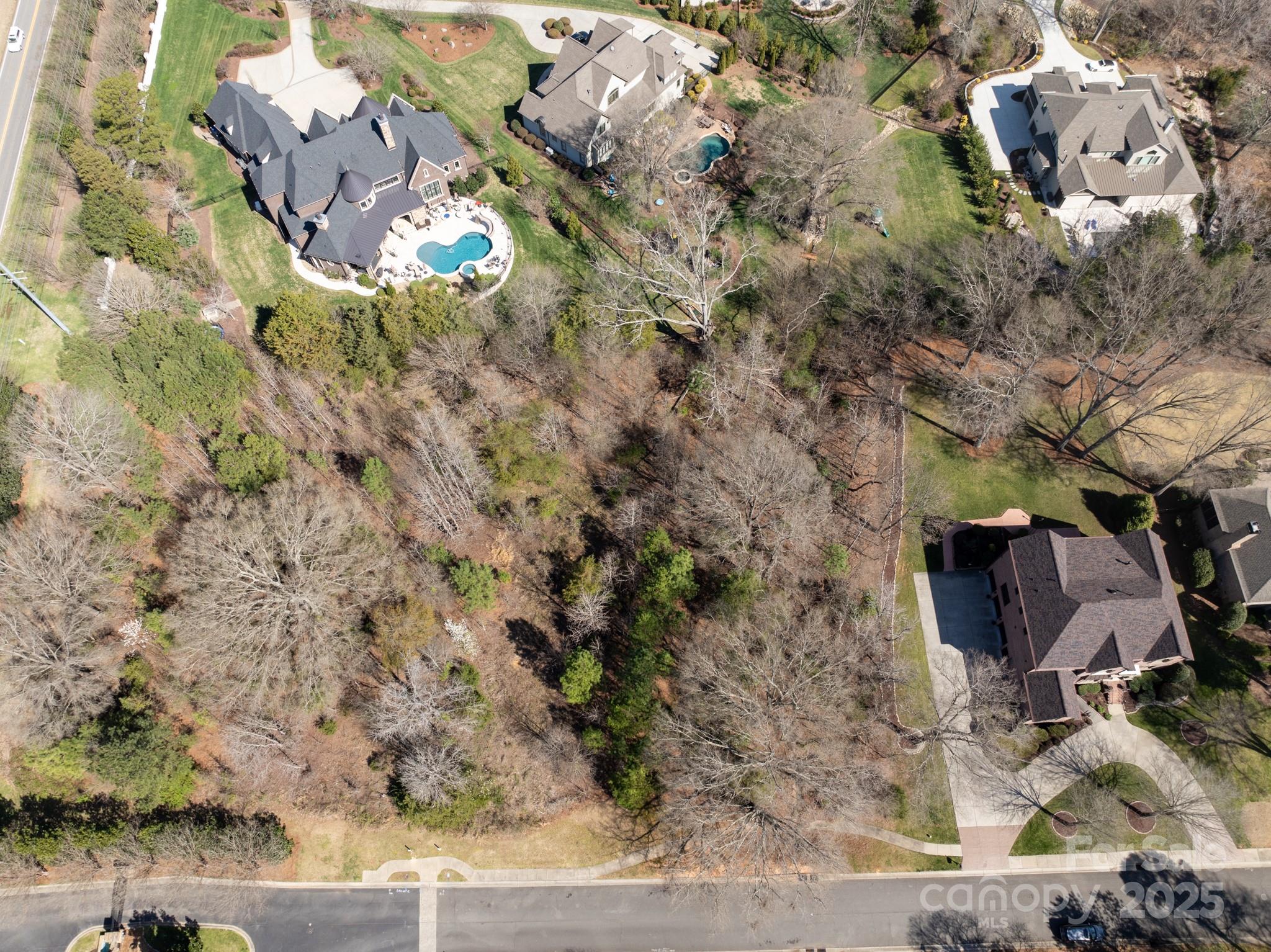 8328 Victoria Lake Drive Property Photo 4