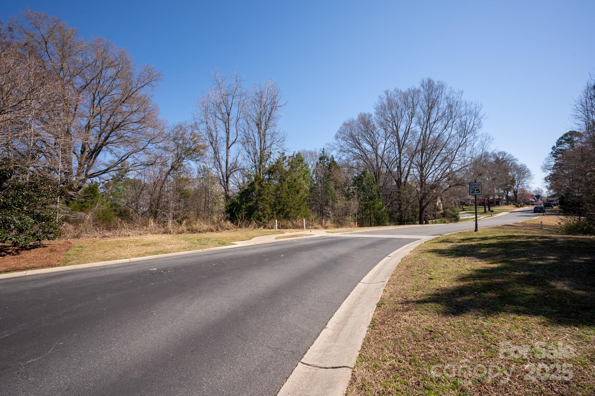 8328 Victoria Lake Drive Property Photo 5