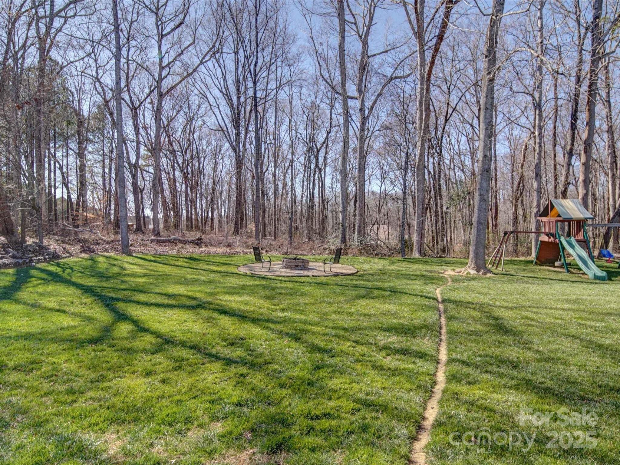 572 Church Street Property Photo 9
