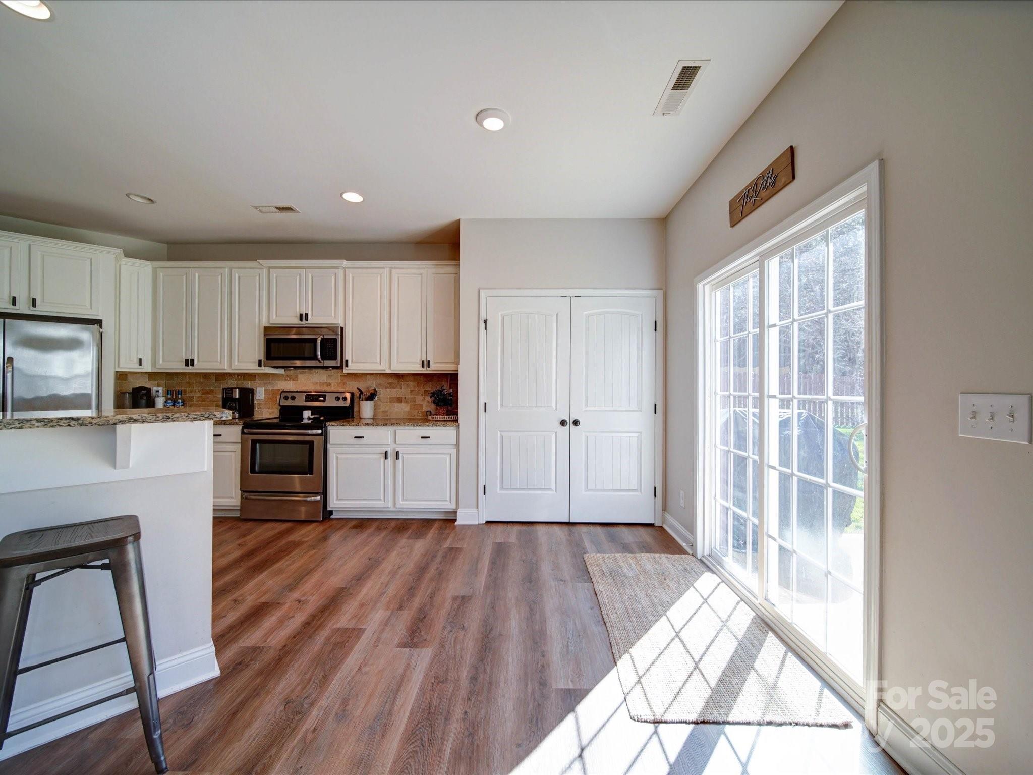 572 Church Street Property Photo 21