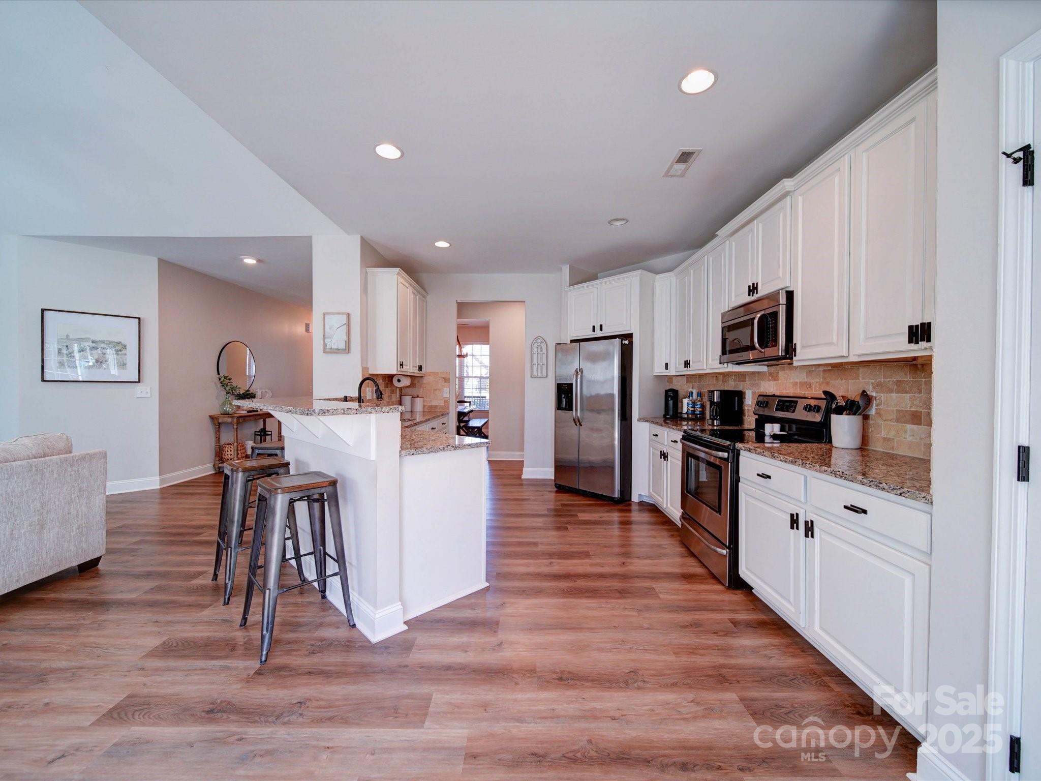 572 Church Street Property Photo 22