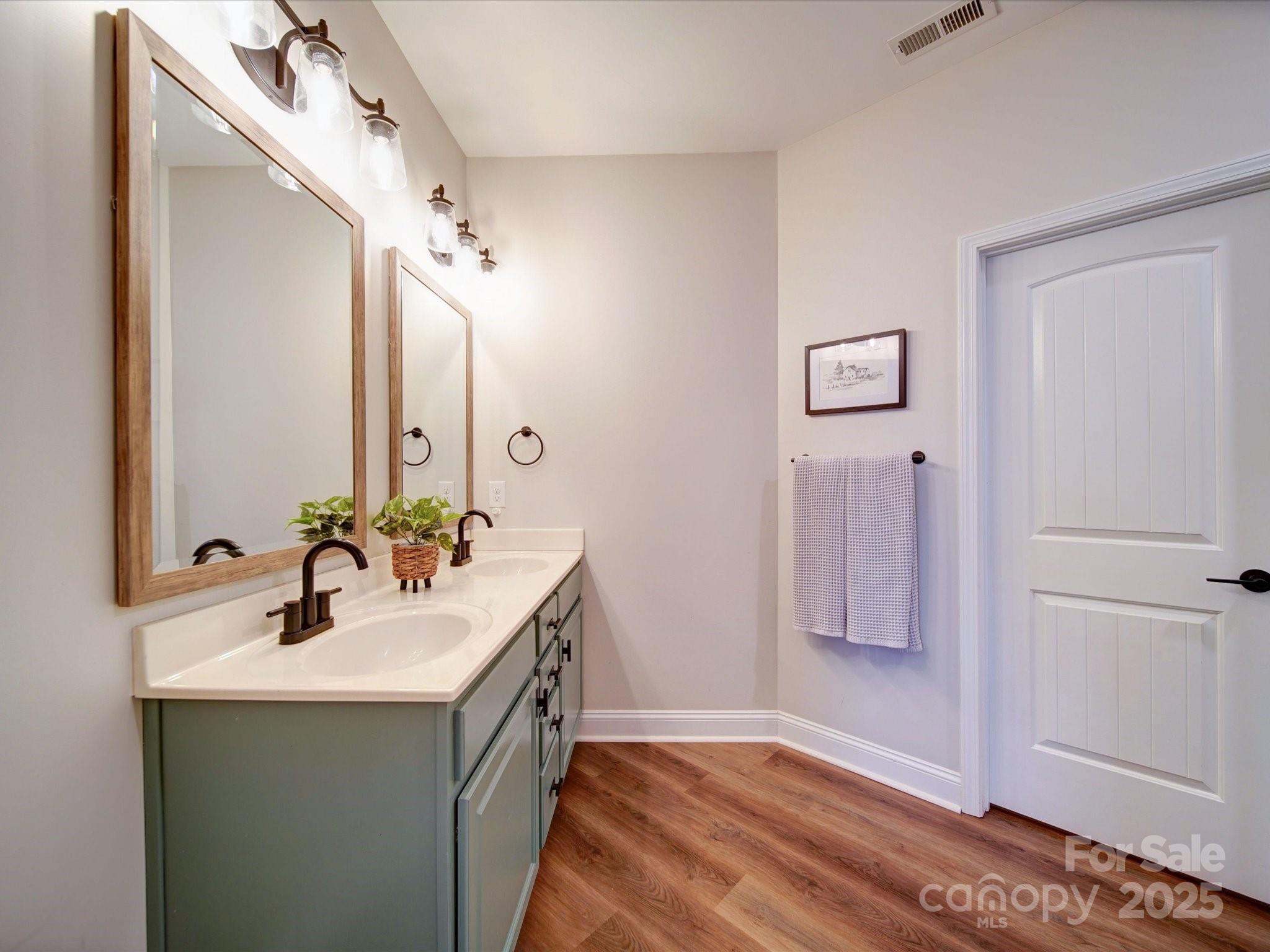 572 Church Street Property Photo 32