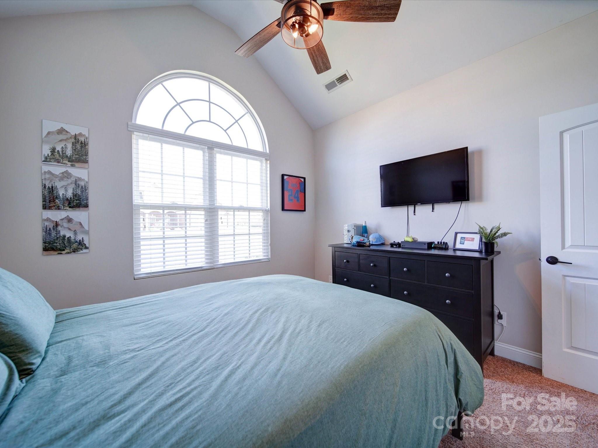 572 Church Street Property Photo 37