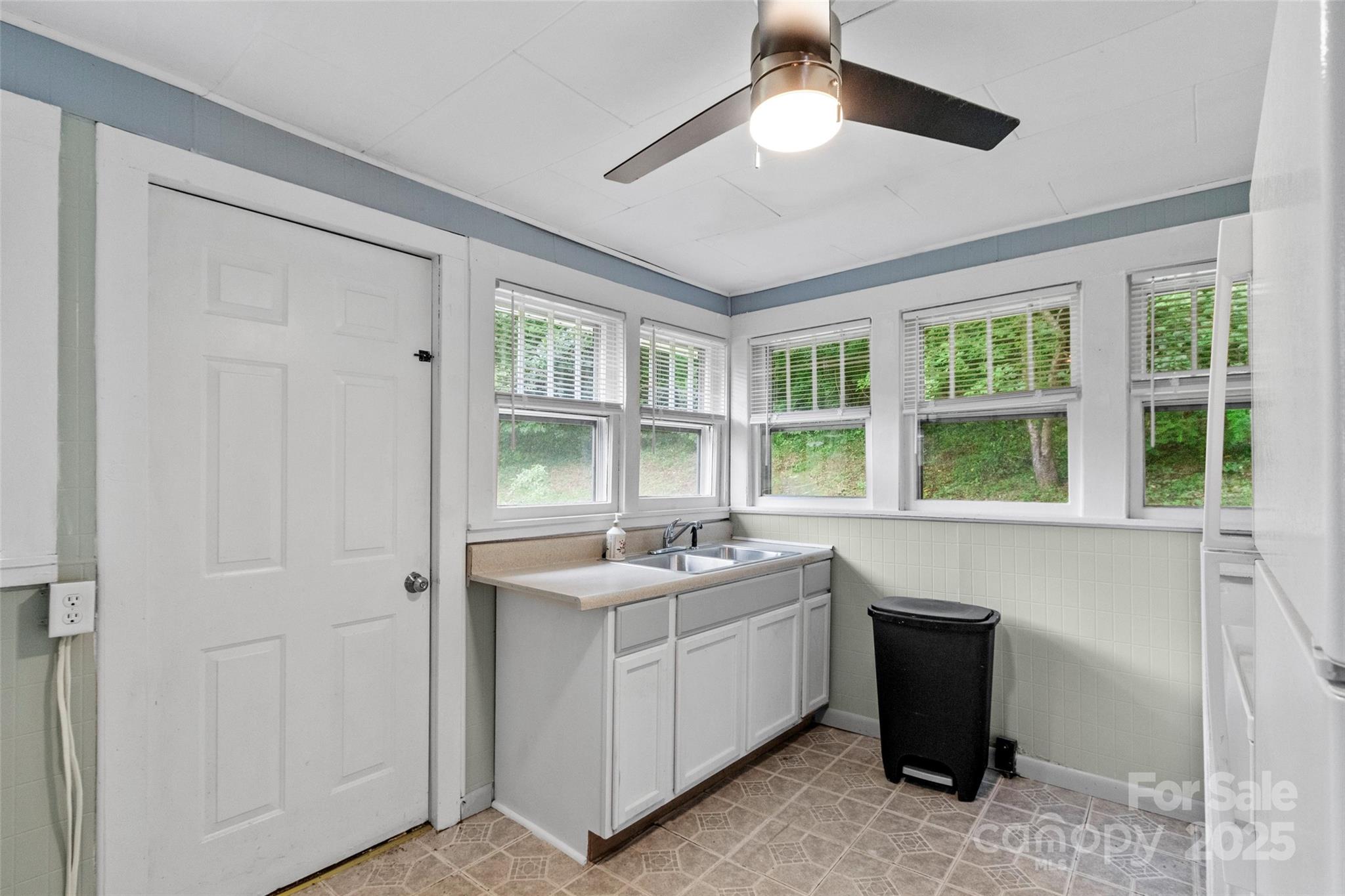 944 Georges Fork Road Property Photo 16