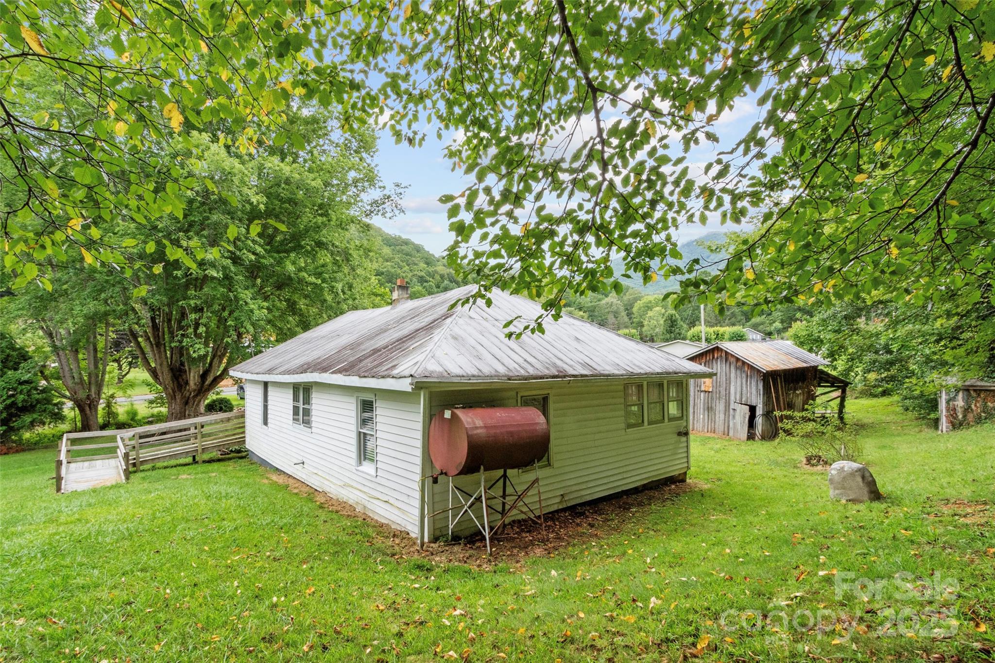 944 Georges Fork Road Property Photo 18