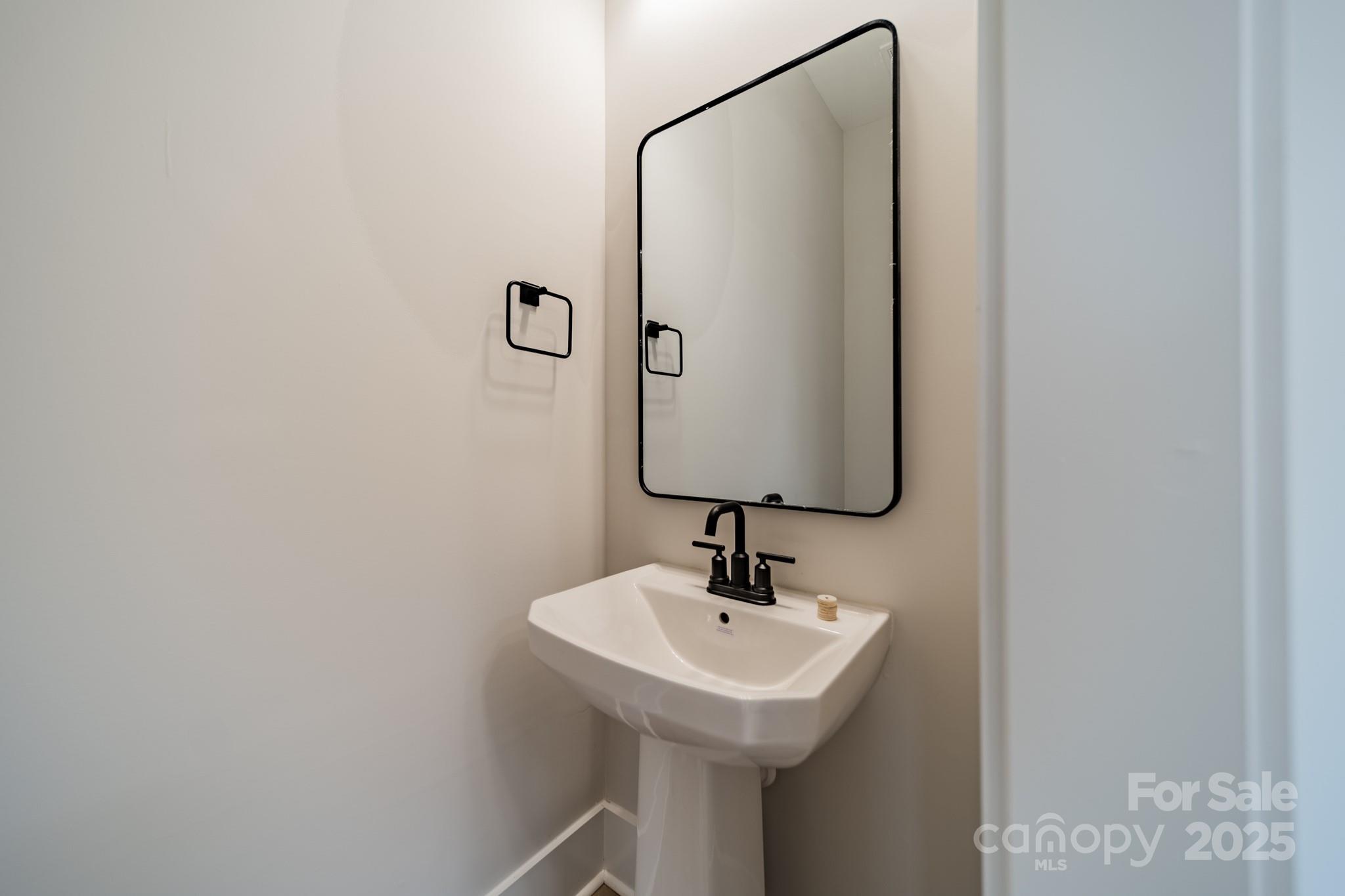 576 Reid Street Property Photo 17