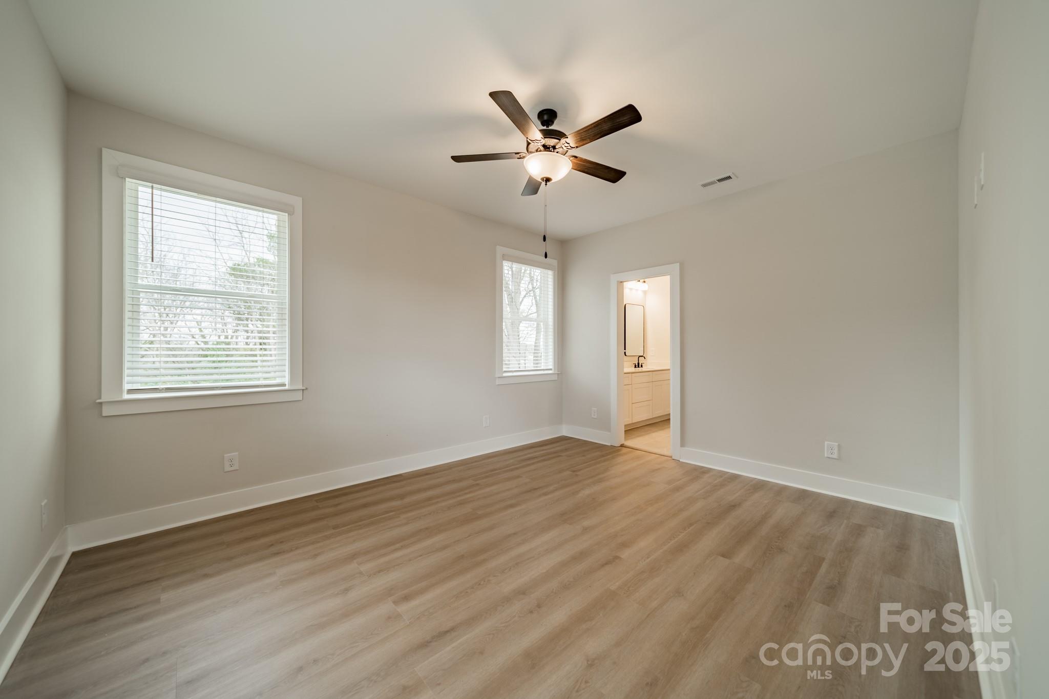 576 Reid Street Property Photo 19