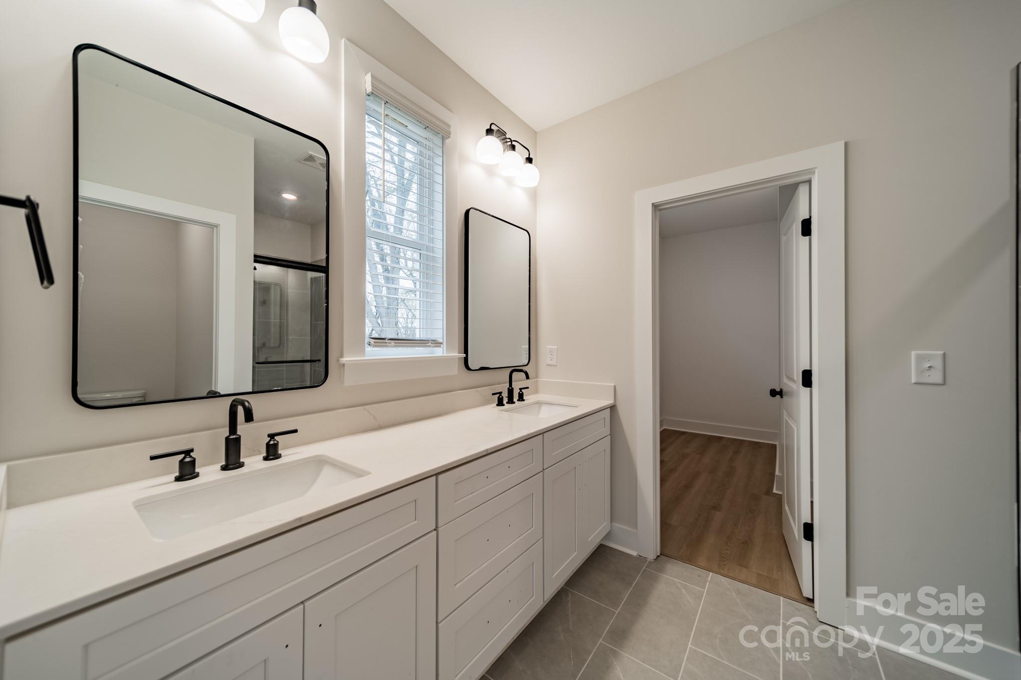 576 Reid Street Property Photo 22