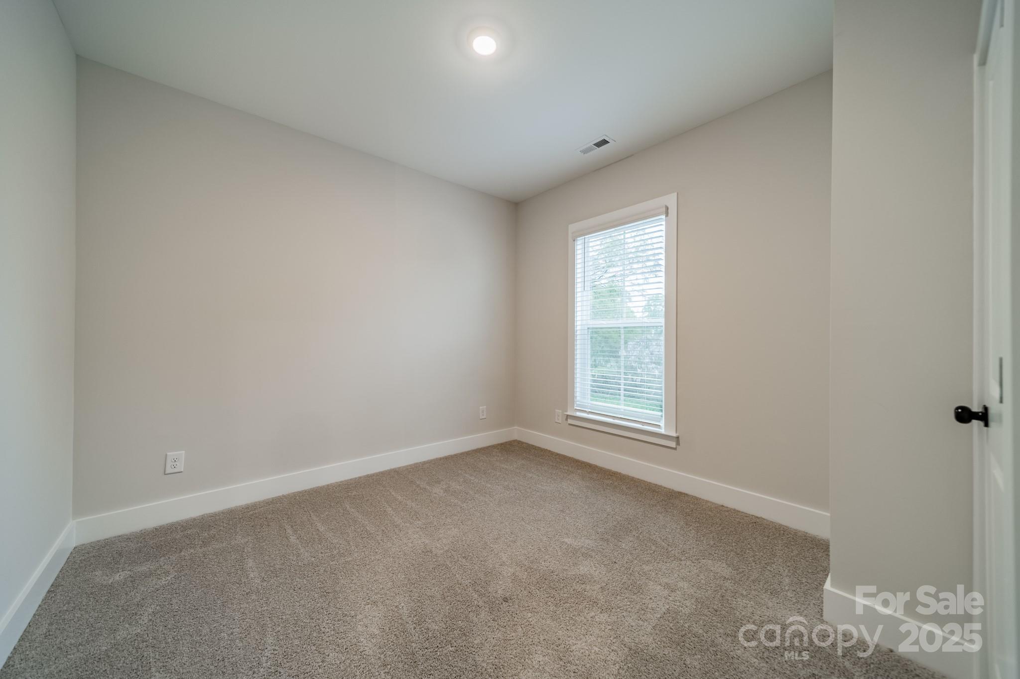 576 Reid Street Property Photo 29