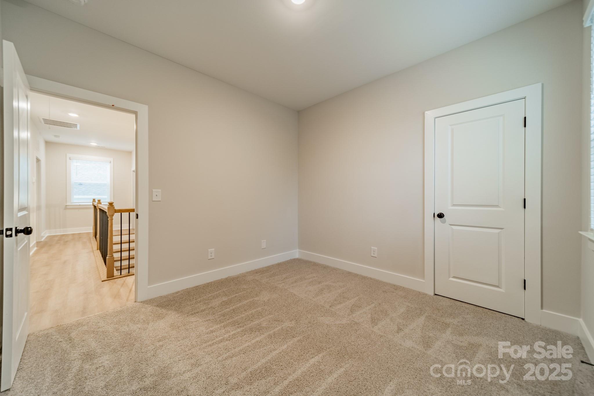 576 Reid Street Property Photo 33