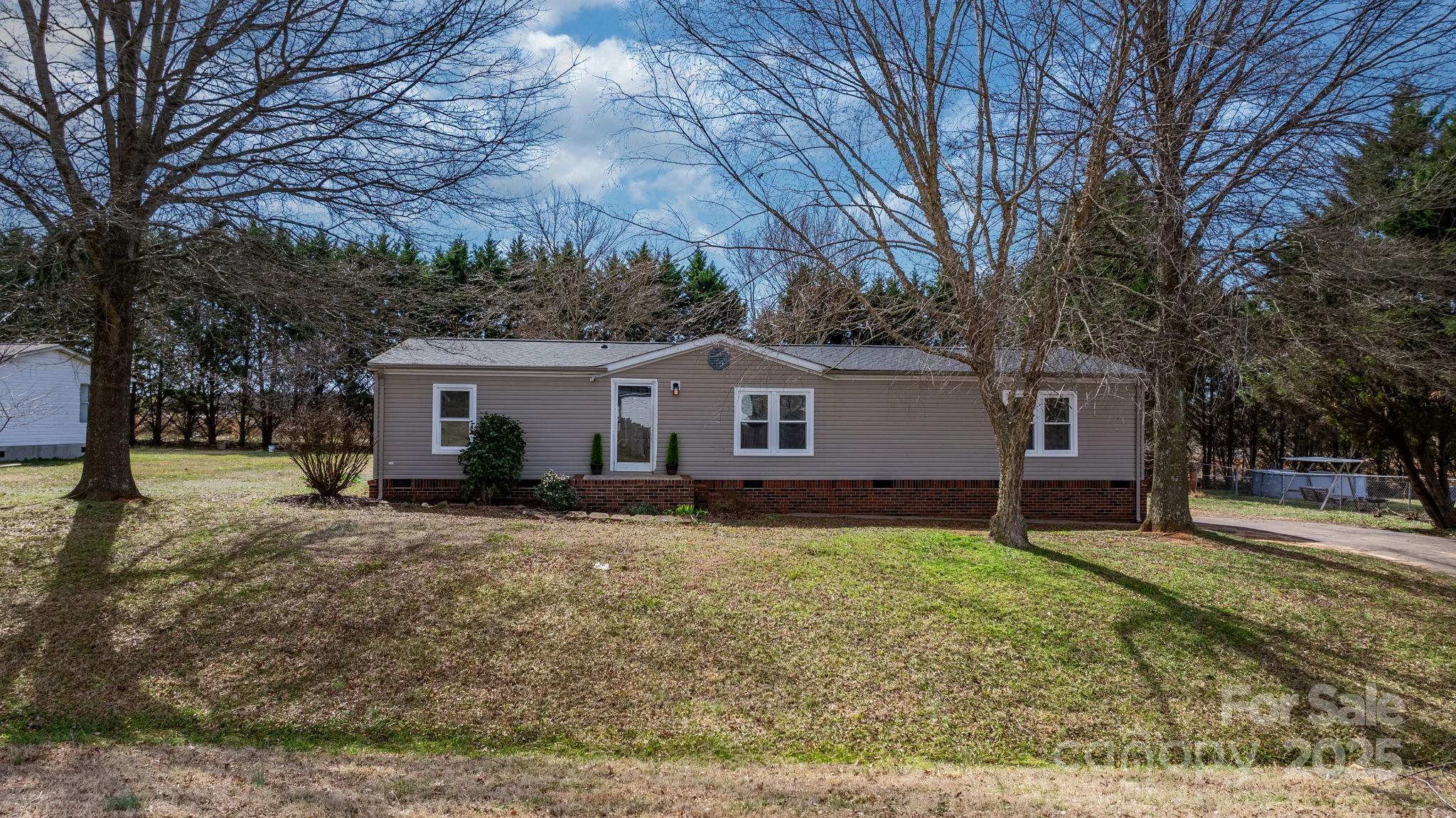 1841 Ellick Drive Property Photo