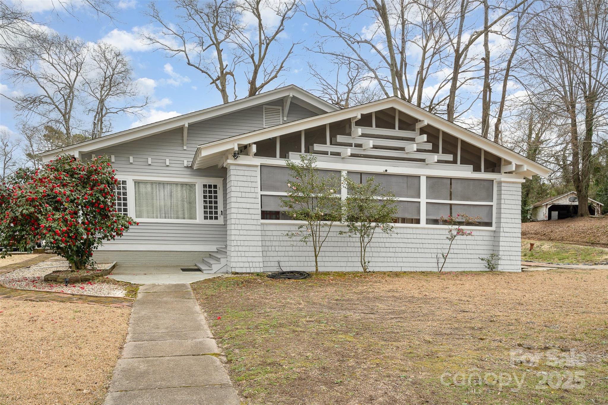 422 Lee Avenue Property Photo 5